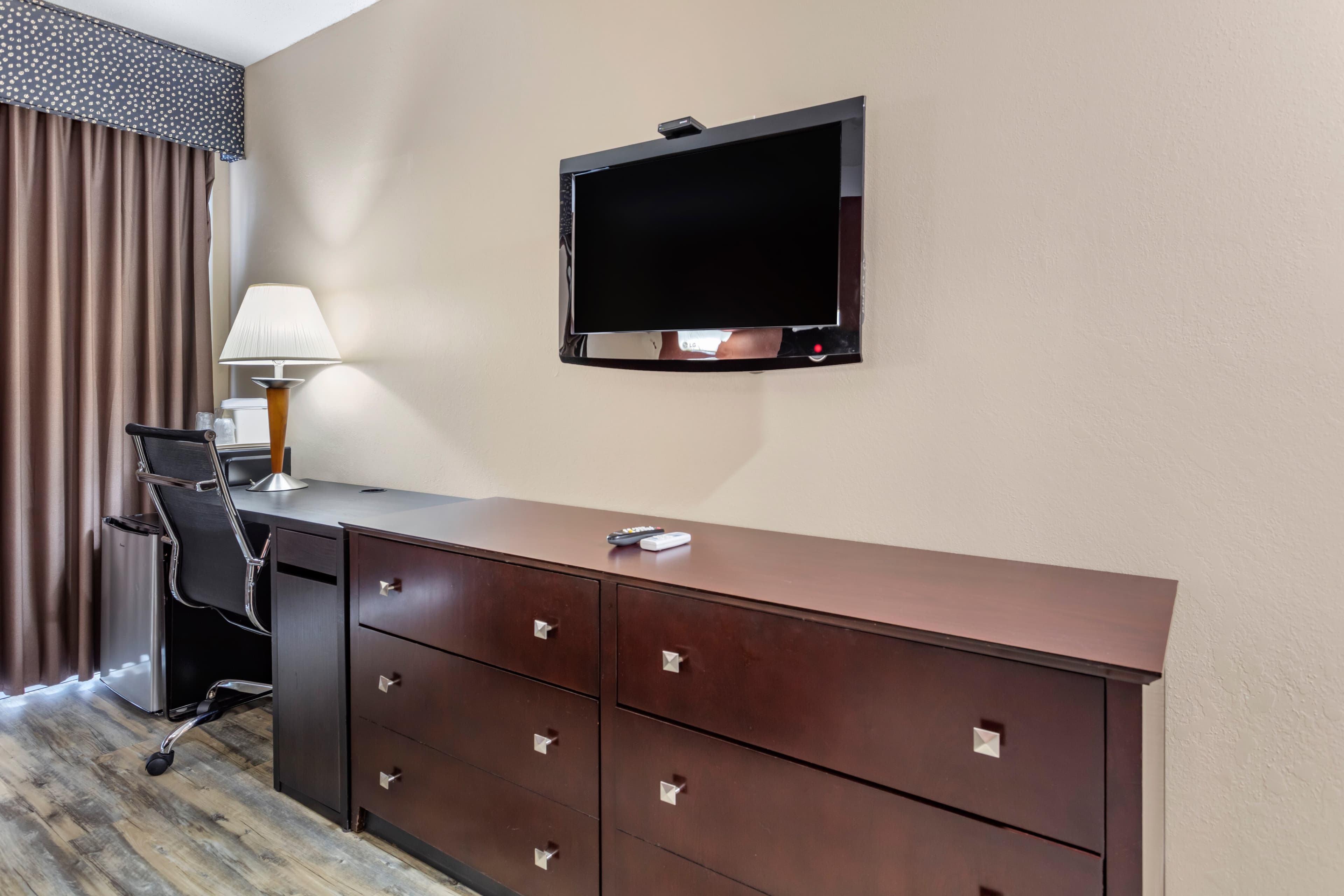 Econo Lodge Inn & Suites Old Saybrook - Westbrook — 8