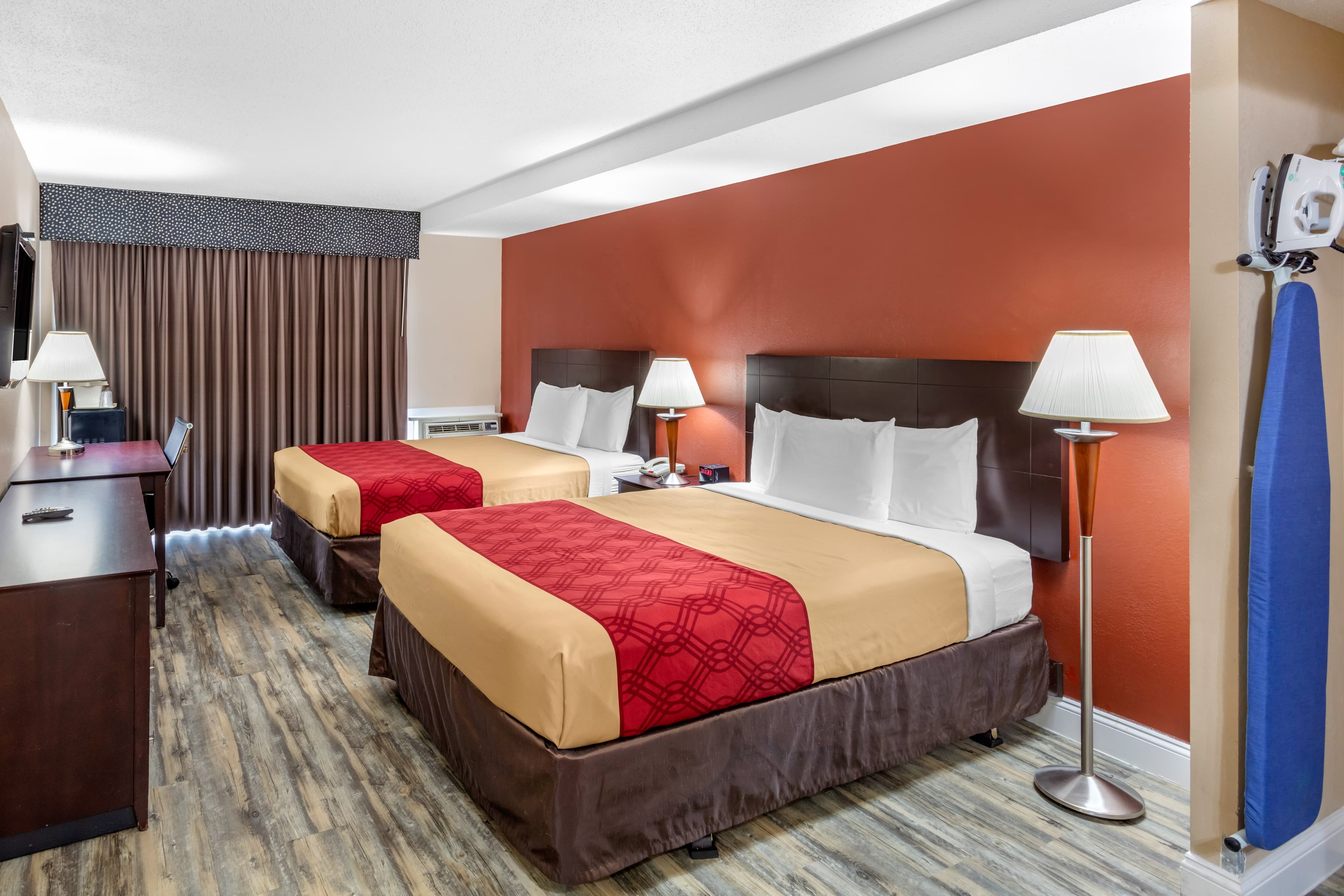 Econo Lodge Inn & Suites Old Saybrook - Westbrook — 13