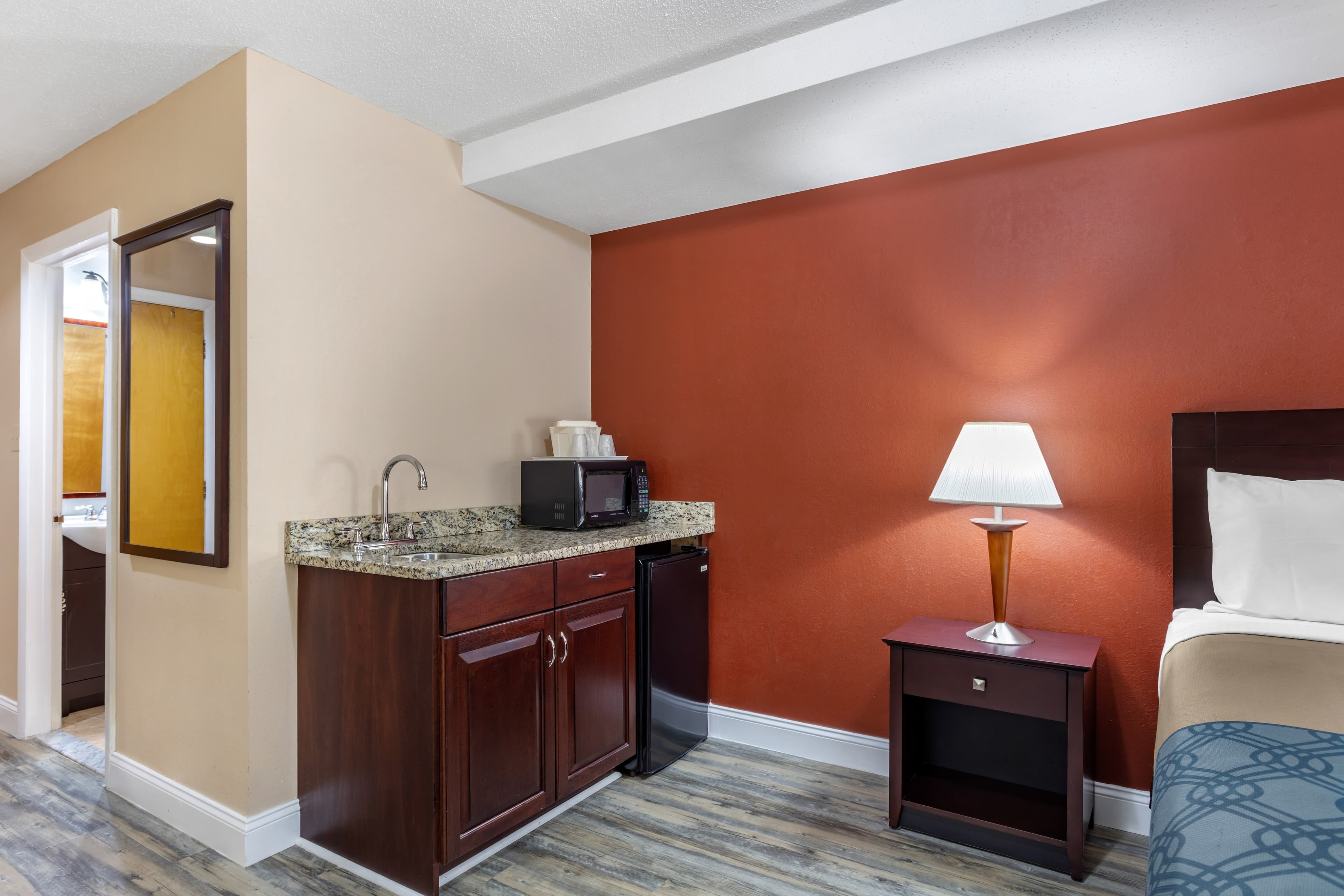 Econo Lodge Inn & Suites Old Saybrook - Westbrook — 18