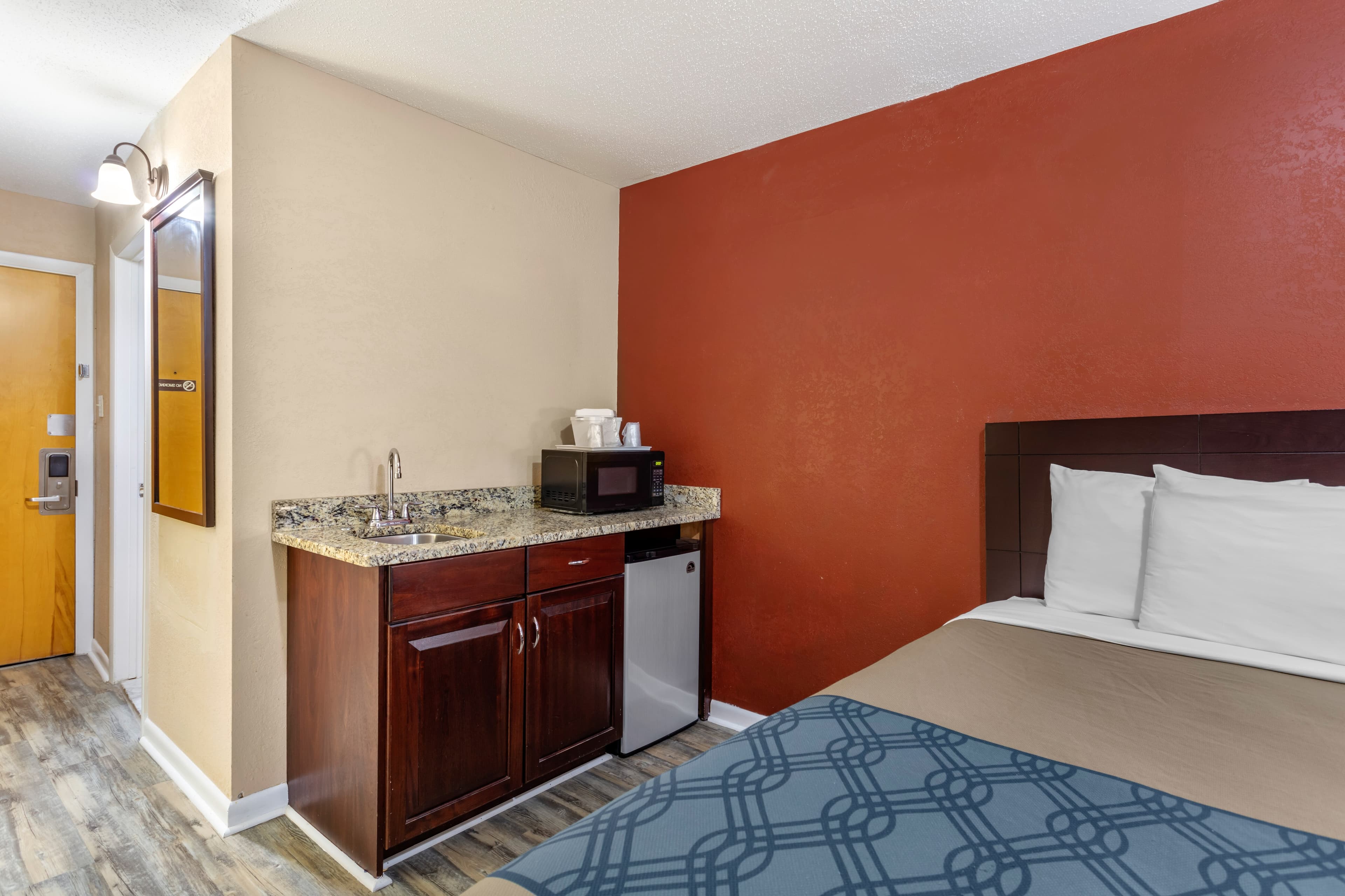 Econo Lodge Inn & Suites Old Saybrook - Westbrook — 24