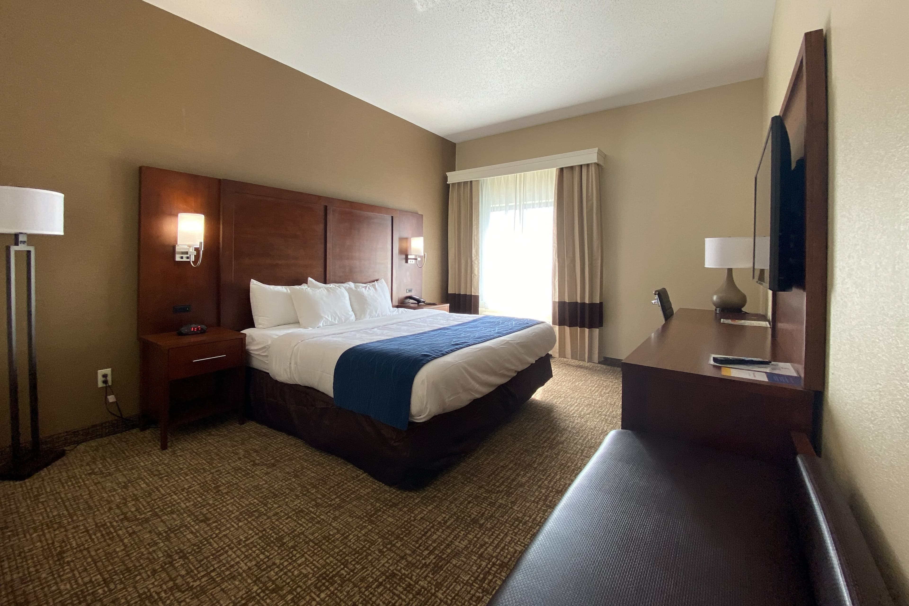 Comfort Inn East Windsor - Springfield - Image 2