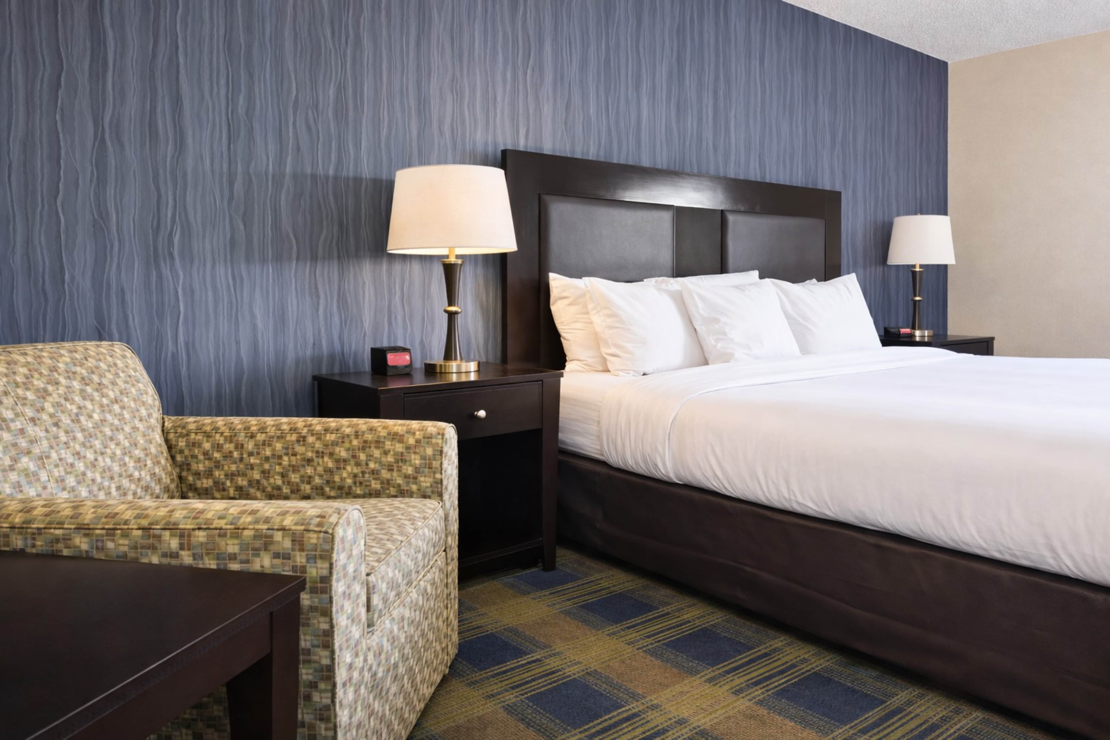 Comfort Inn & Suites Meriden East - Image 3