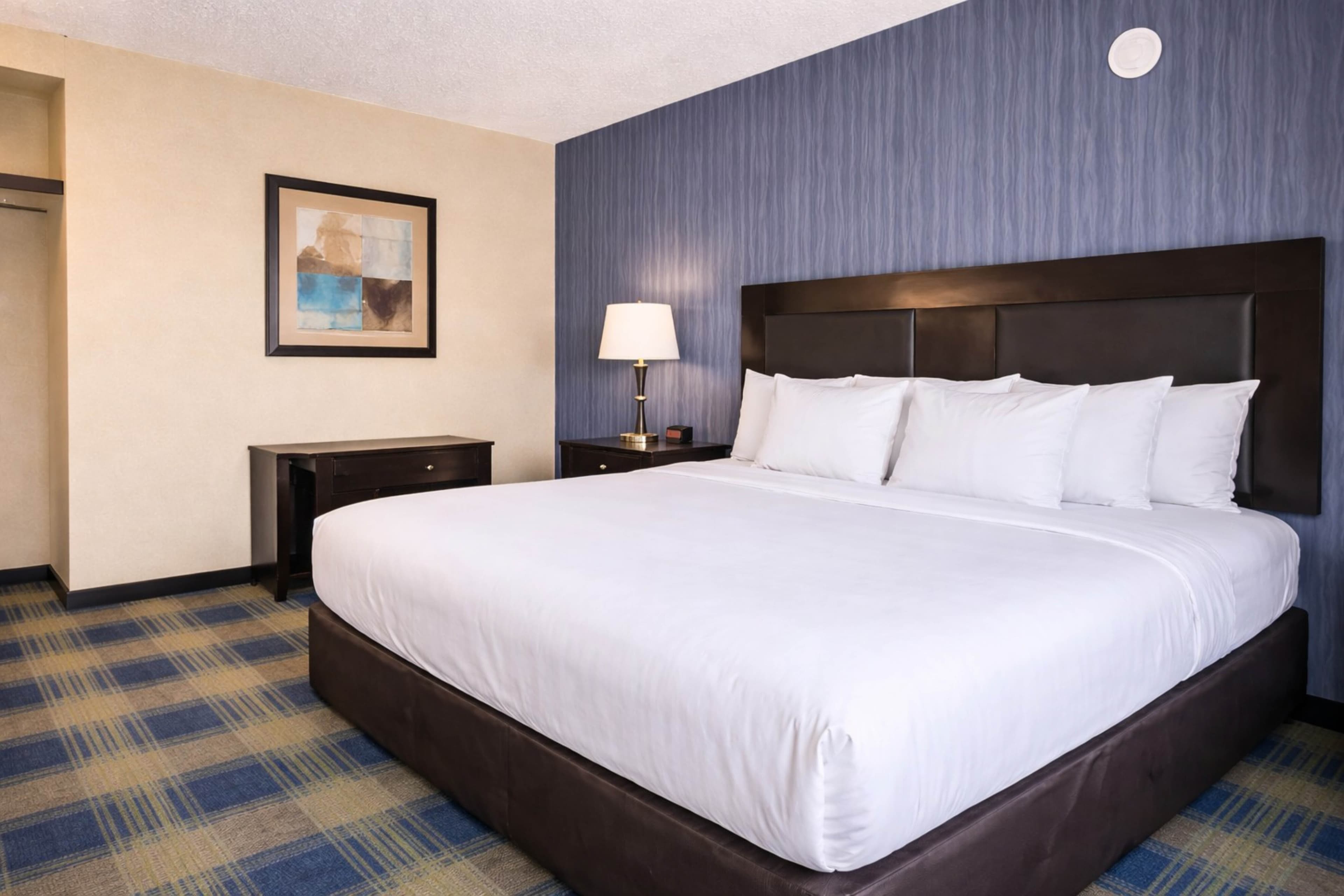 Comfort Inn & Suites Meriden East - Image 4