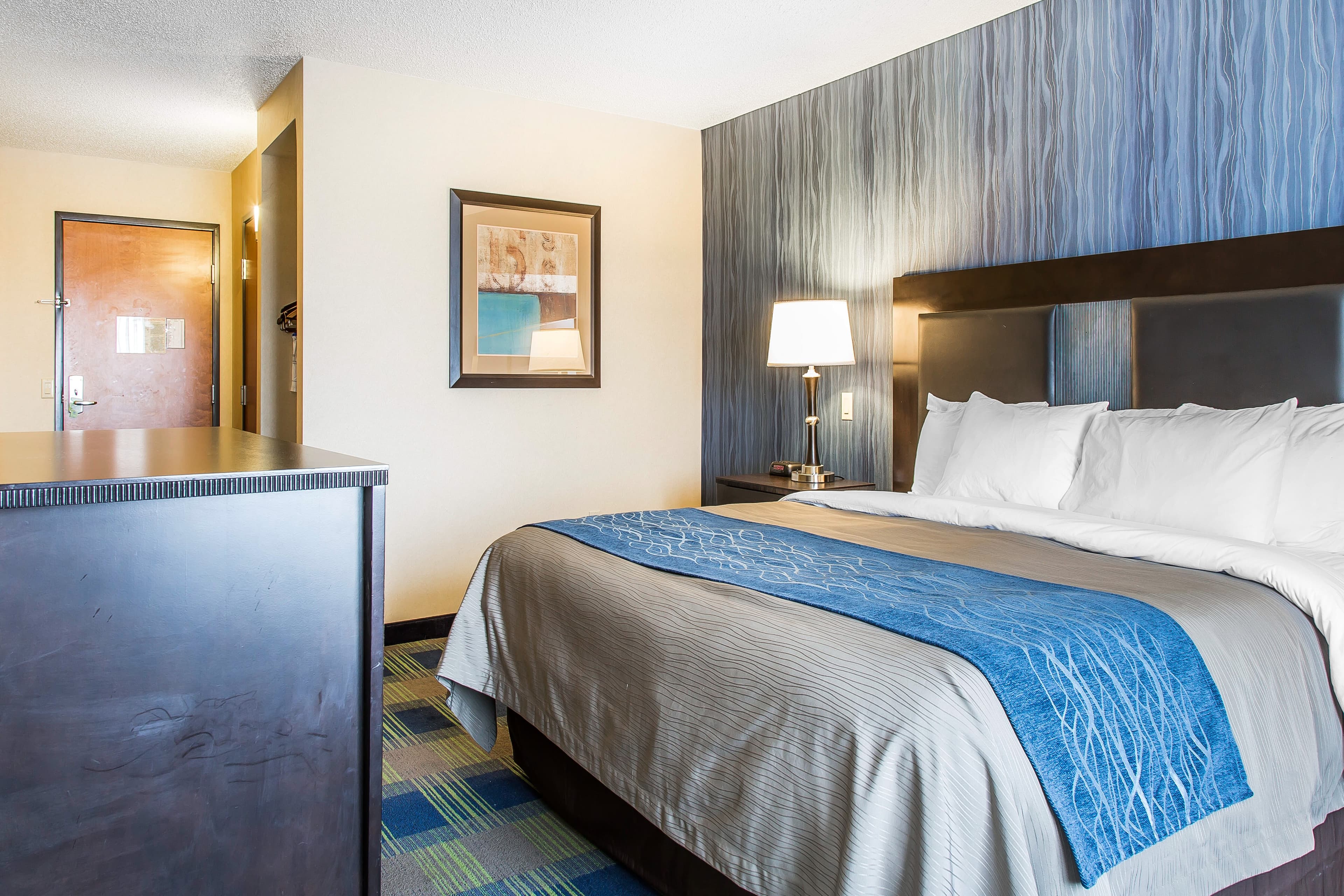 Comfort Inn & Suites Meriden East — 12