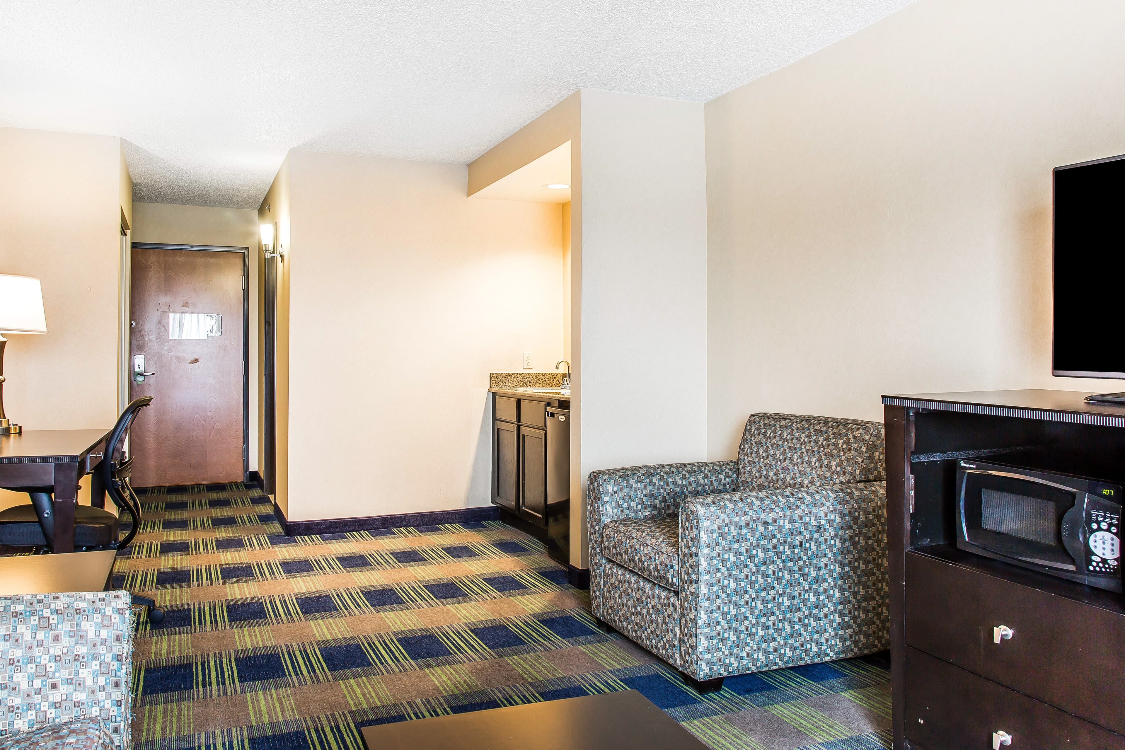 Comfort Inn & Suites Meriden East — 15