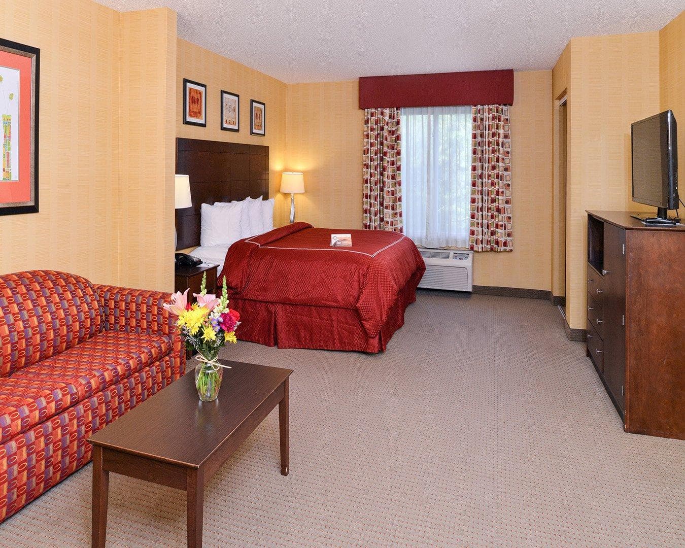 Quality Suites Stratford - Image 3