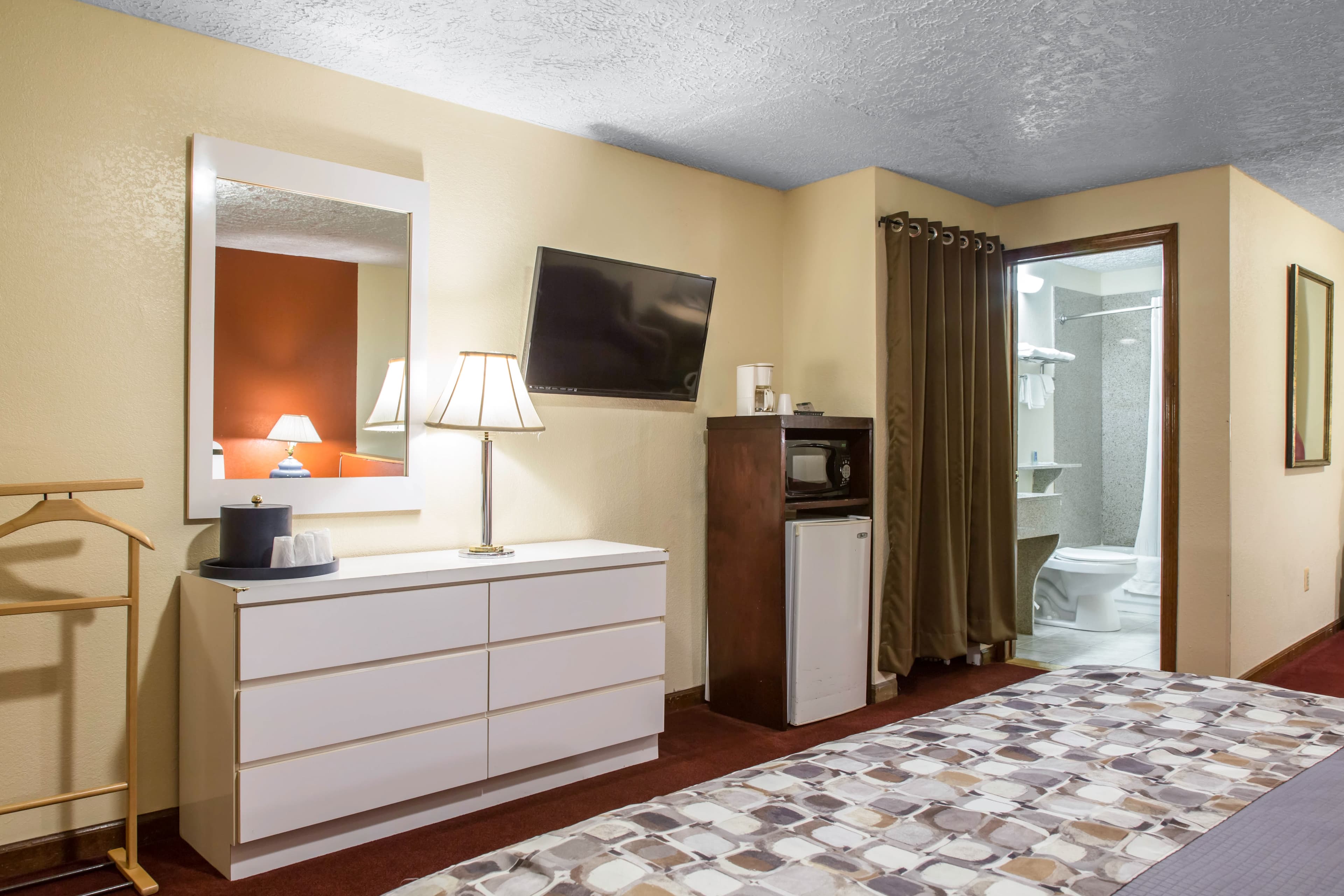 Rodeway Inn & Suites Branford - Guilford — 12
