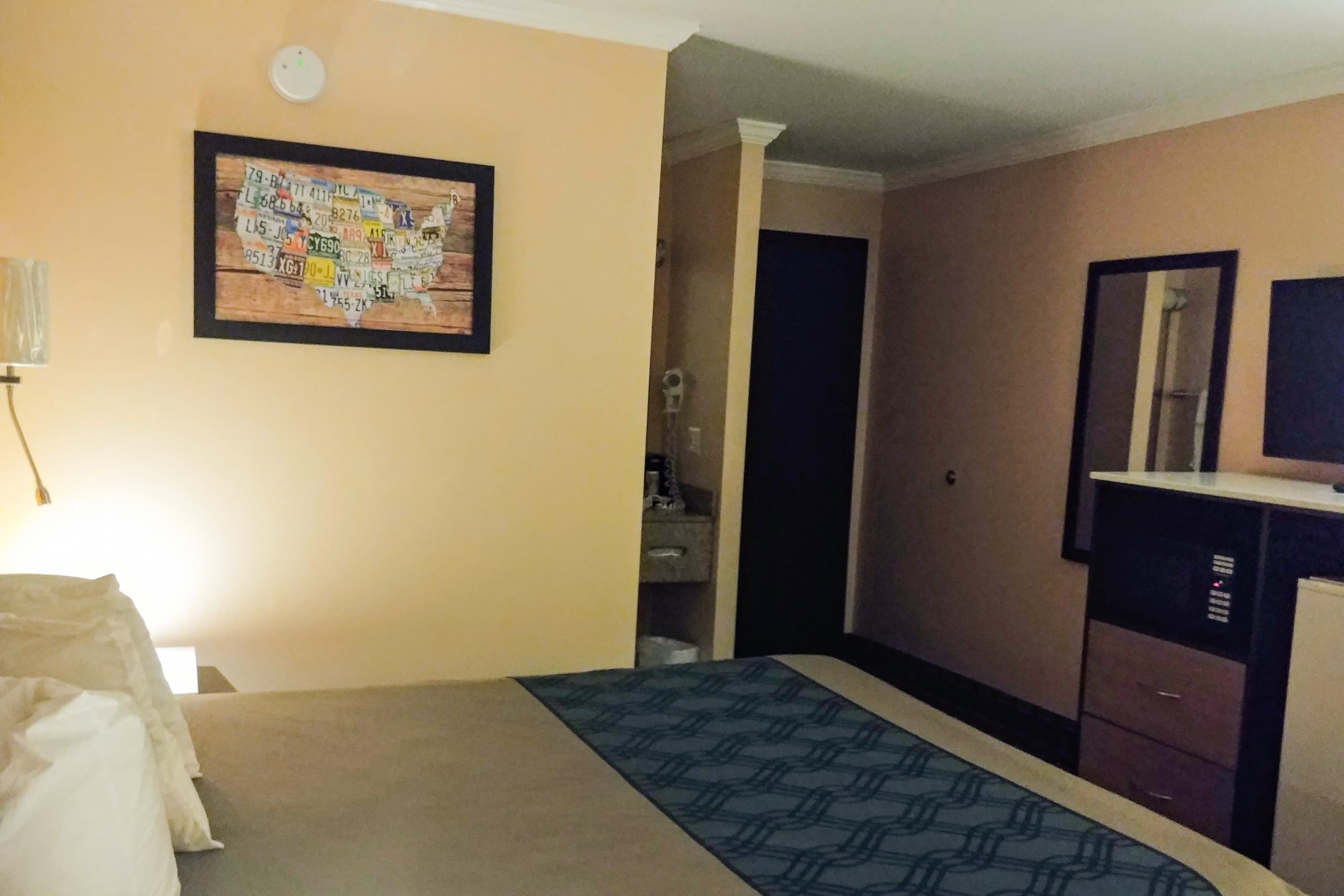 Econo Lodge Milldale - Southington — 12