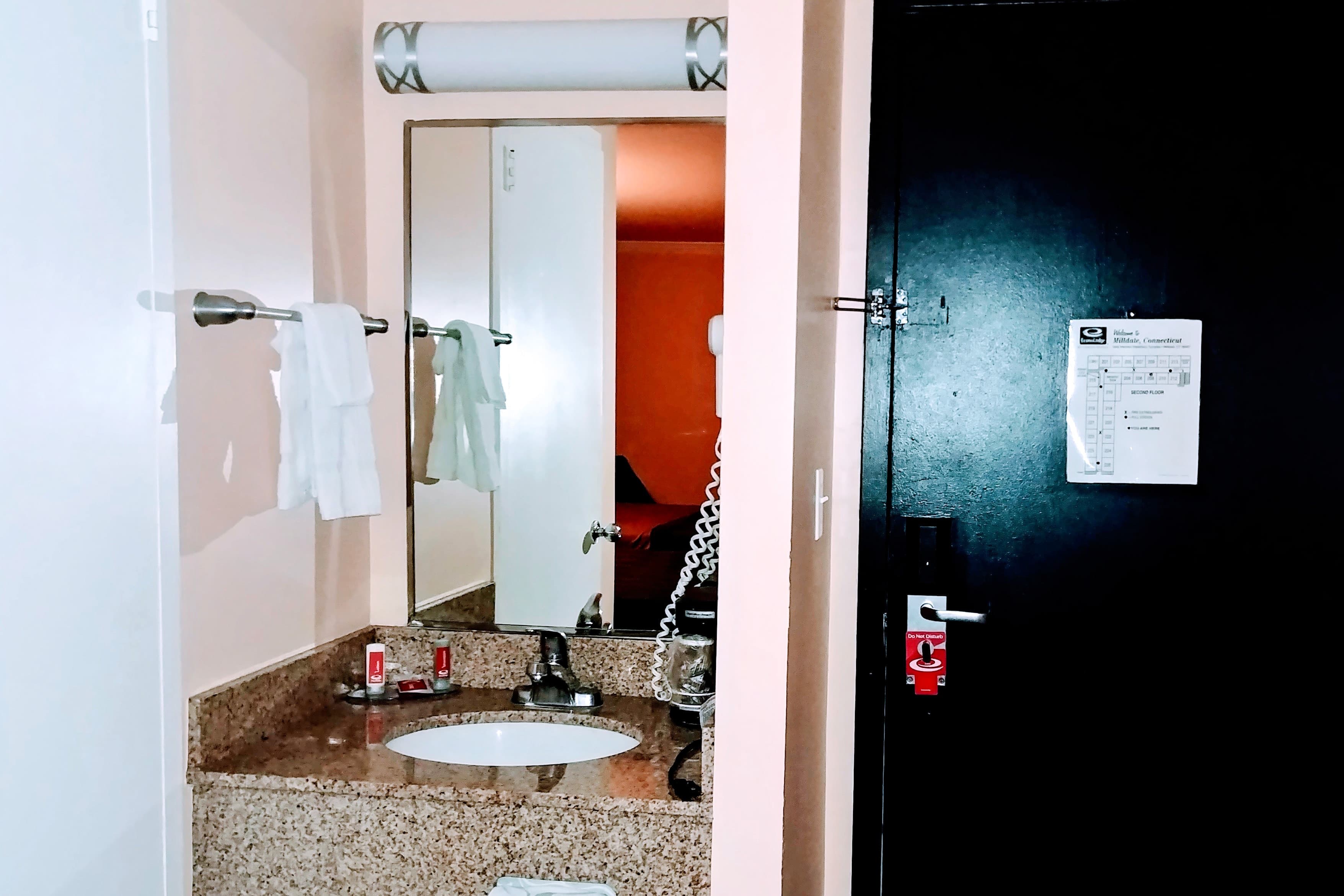 Econo Lodge Milldale - Southington — 9