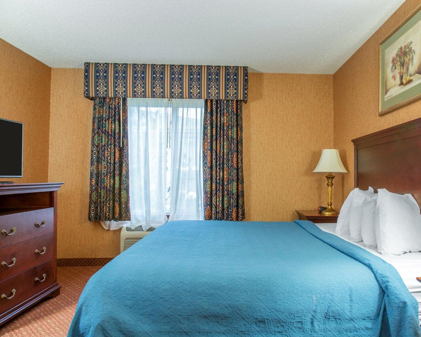Quality Inn & Suites - Image 4