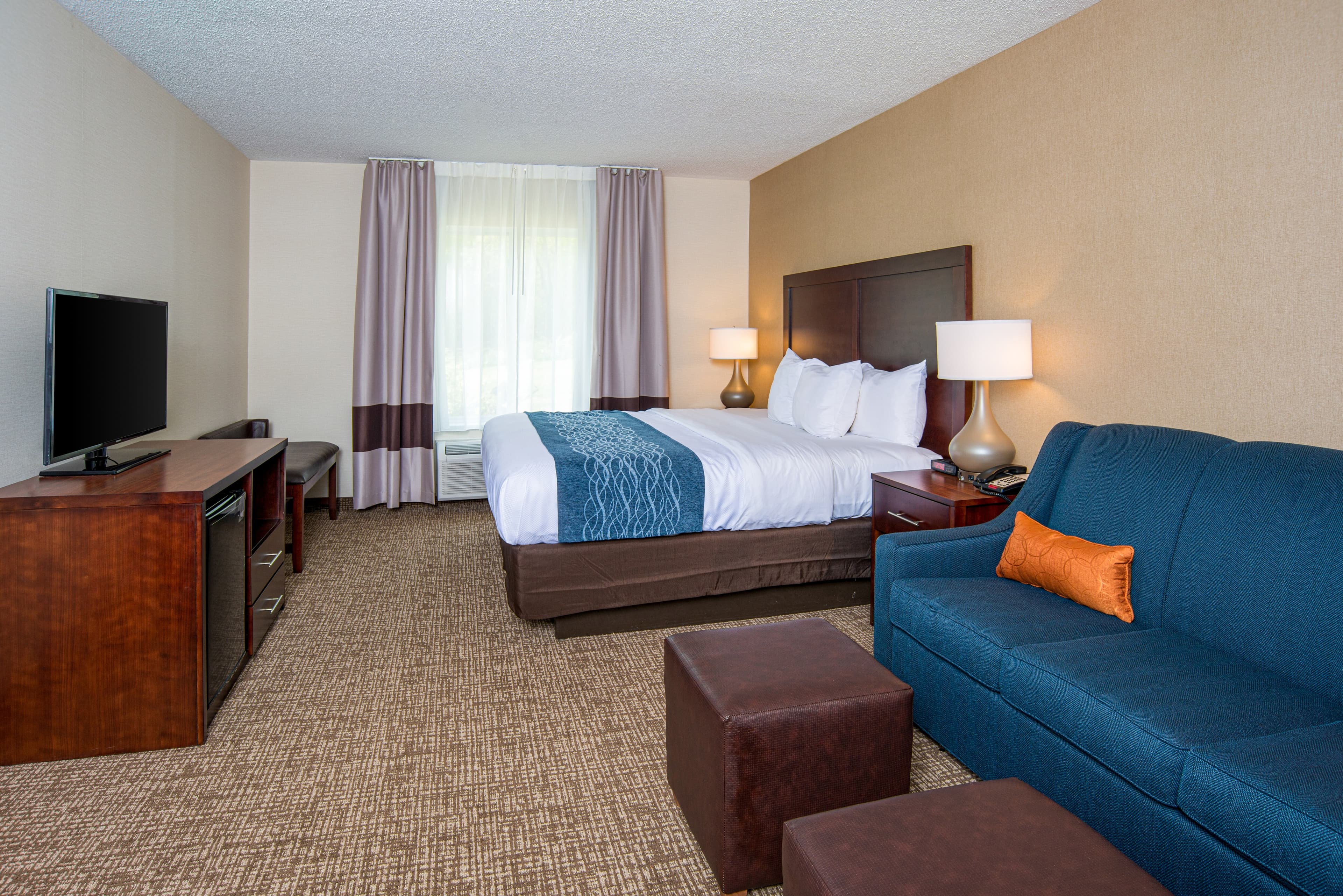 Comfort Inn Naugatuck-Shelton, CT - Image 2