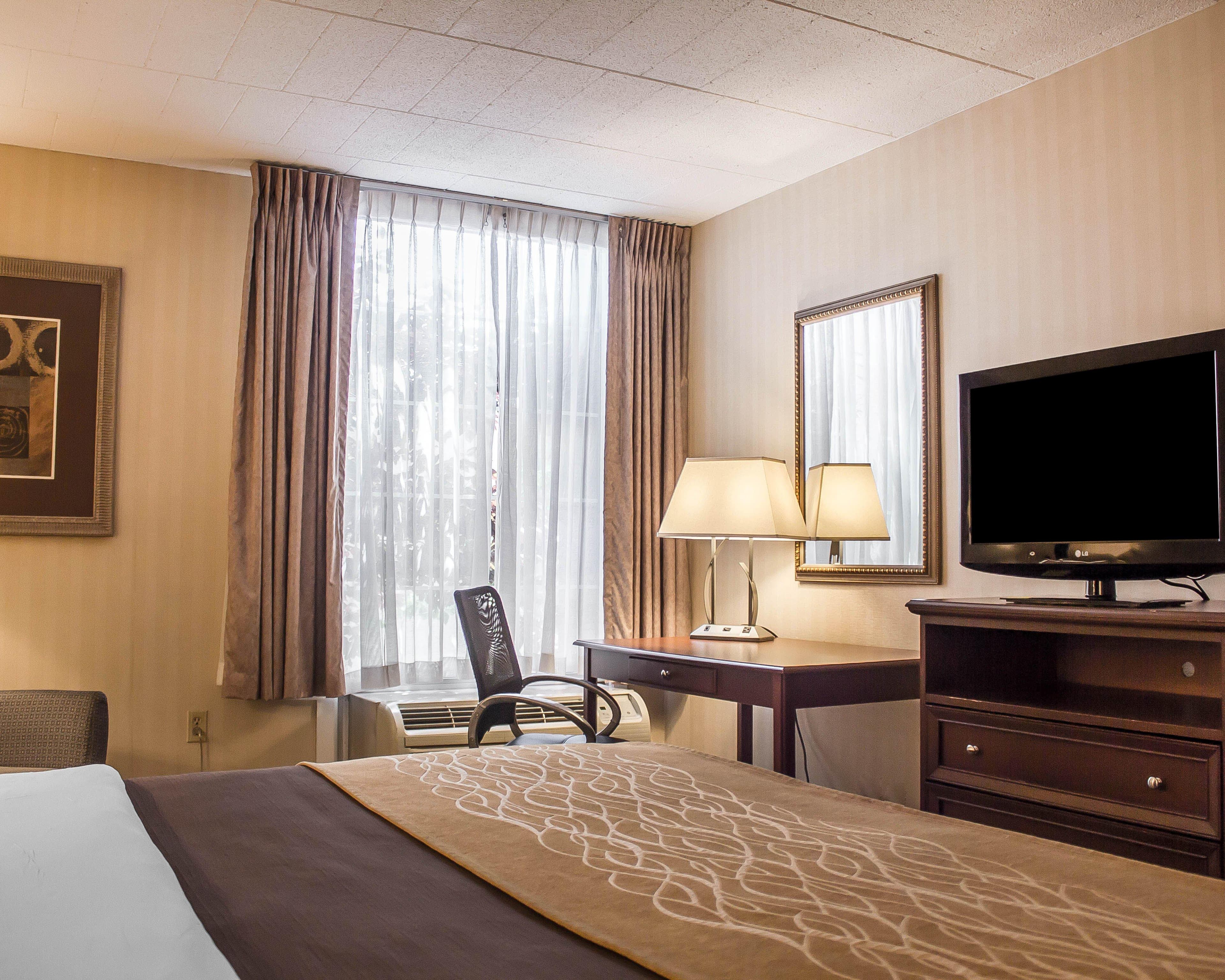 Comfort Inn Wethersfield - Hartford - Image 3