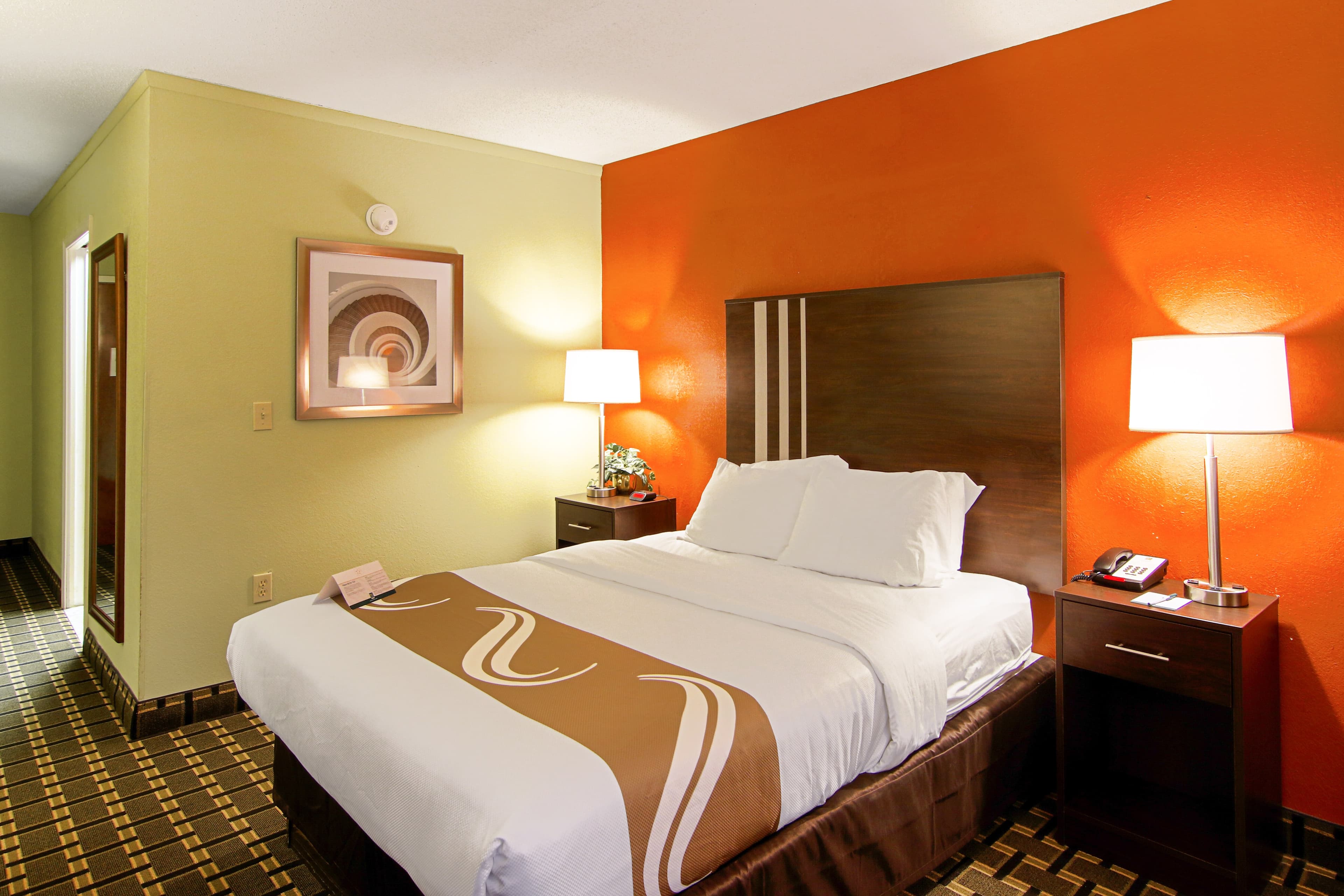 Quality Inn Plainfield I-395 — 6