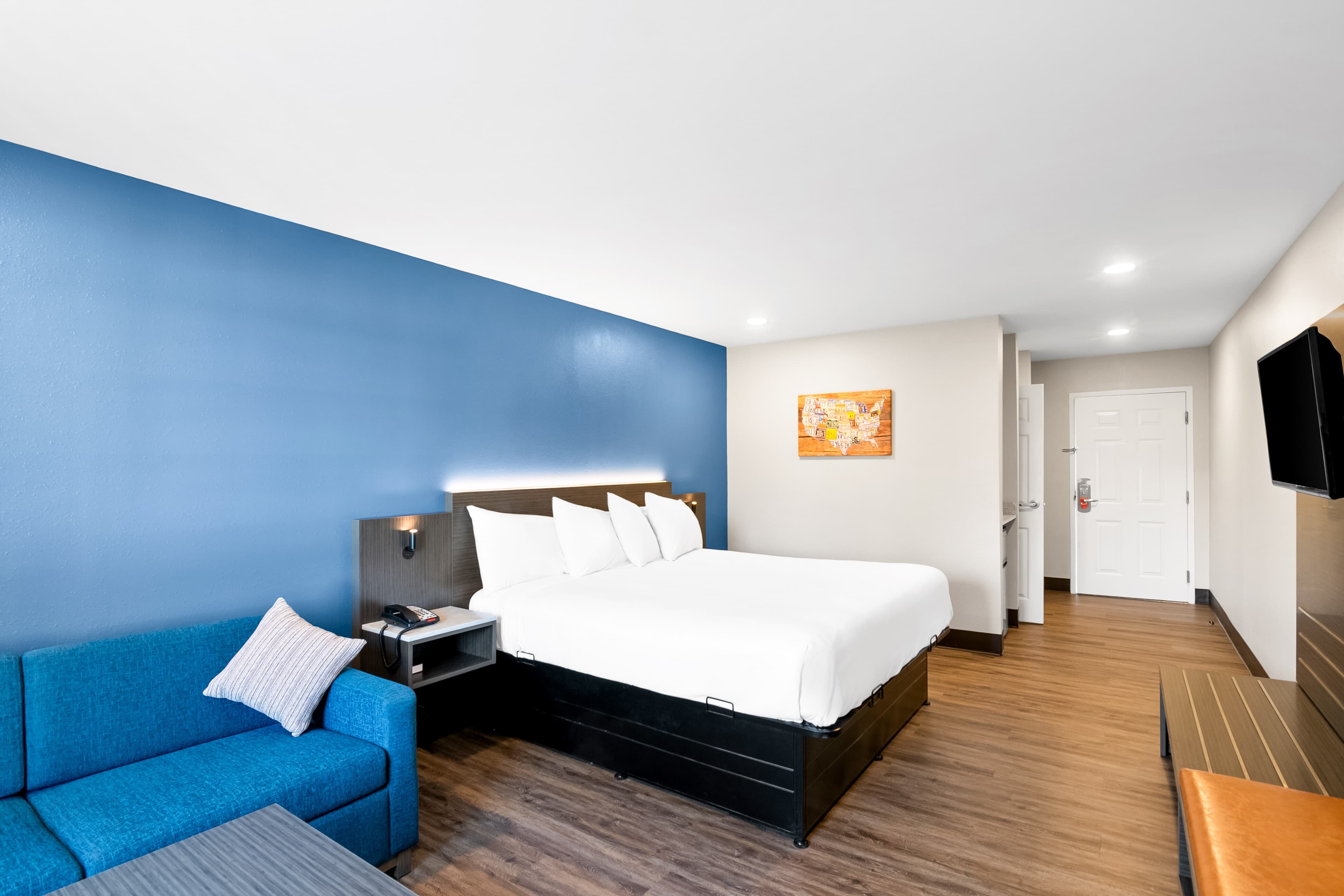Econo Lodge Bethel - Danbury — 9