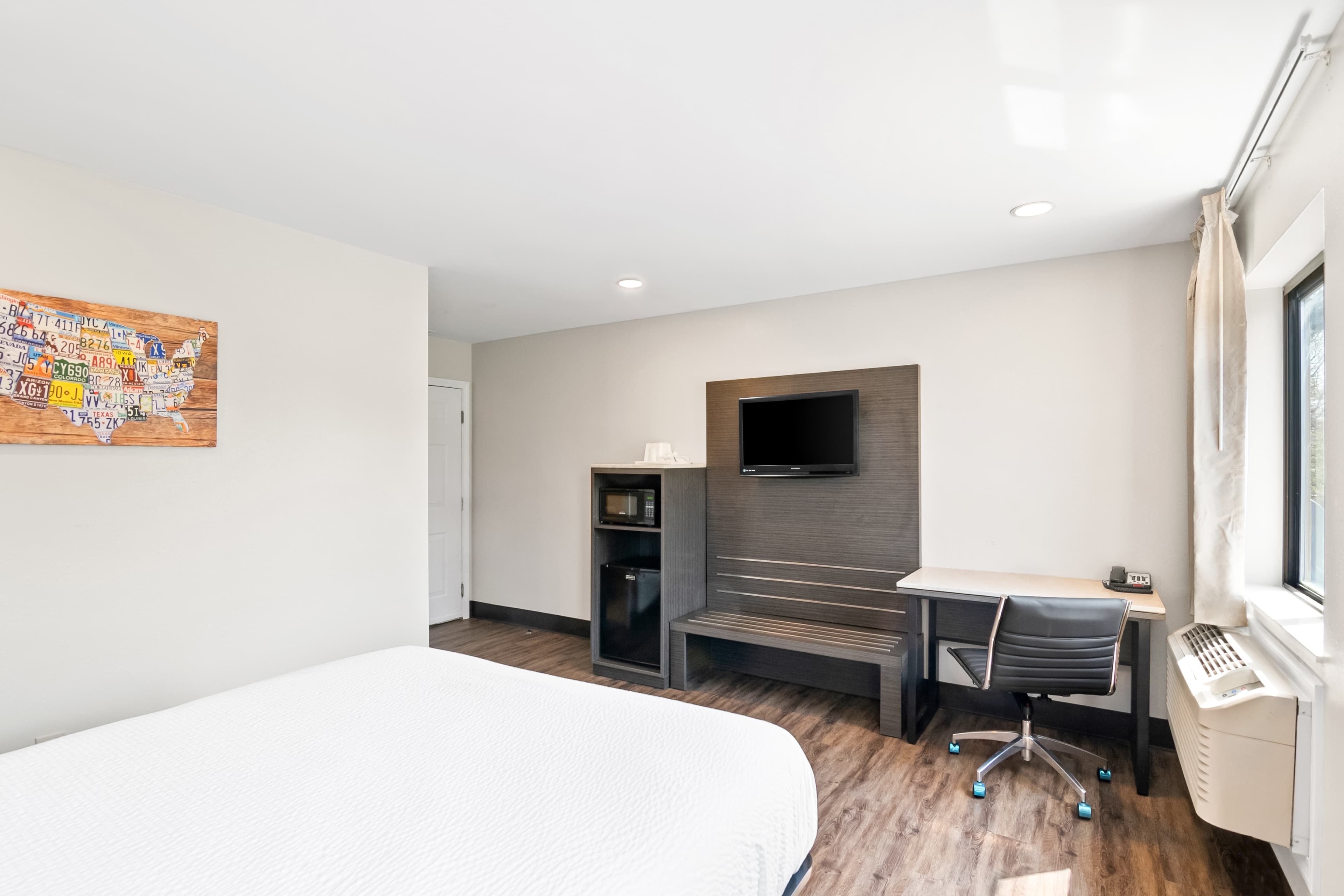 Econo Lodge Bethel - Danbury — 12