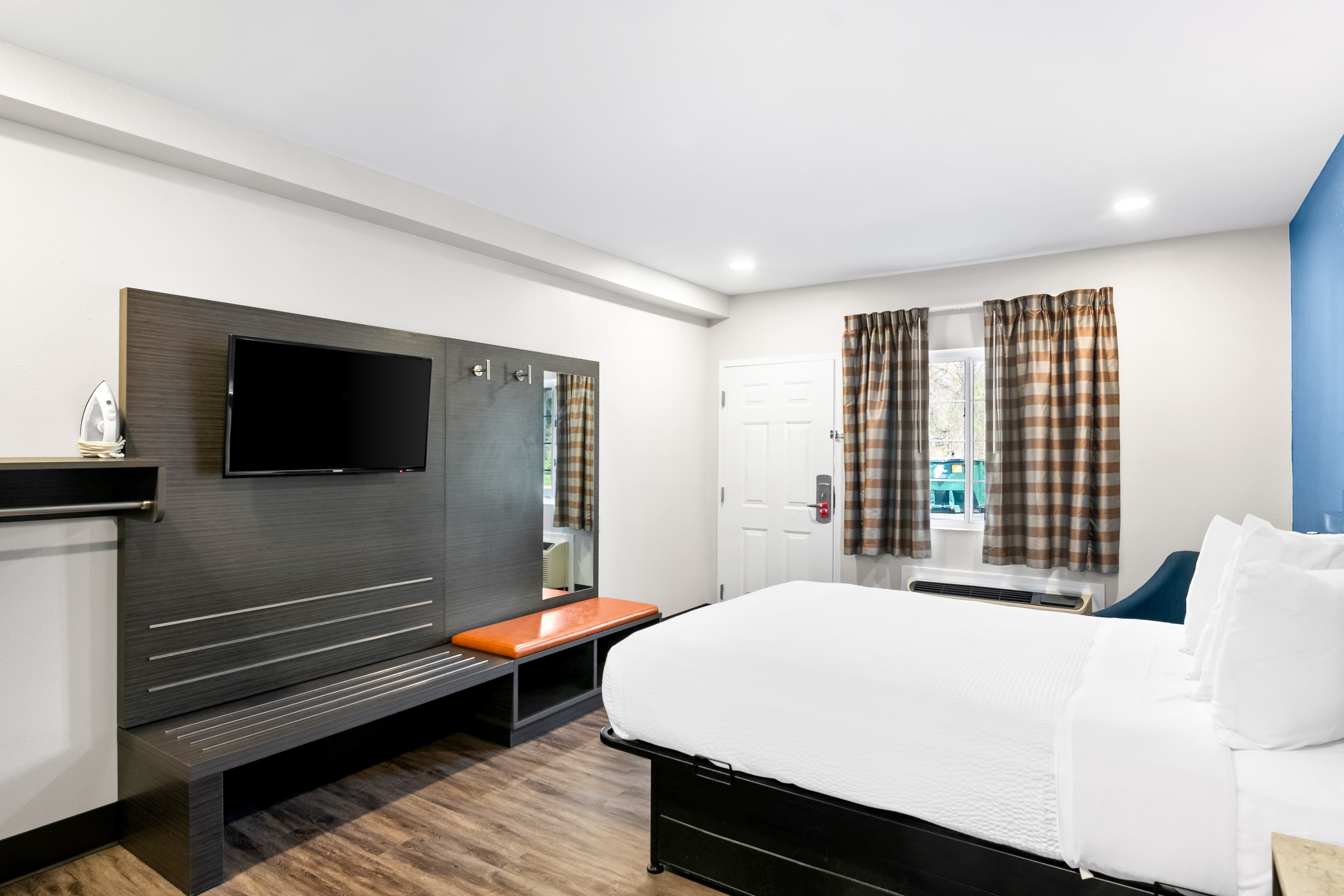 Econo Lodge Bethel - Danbury — 16