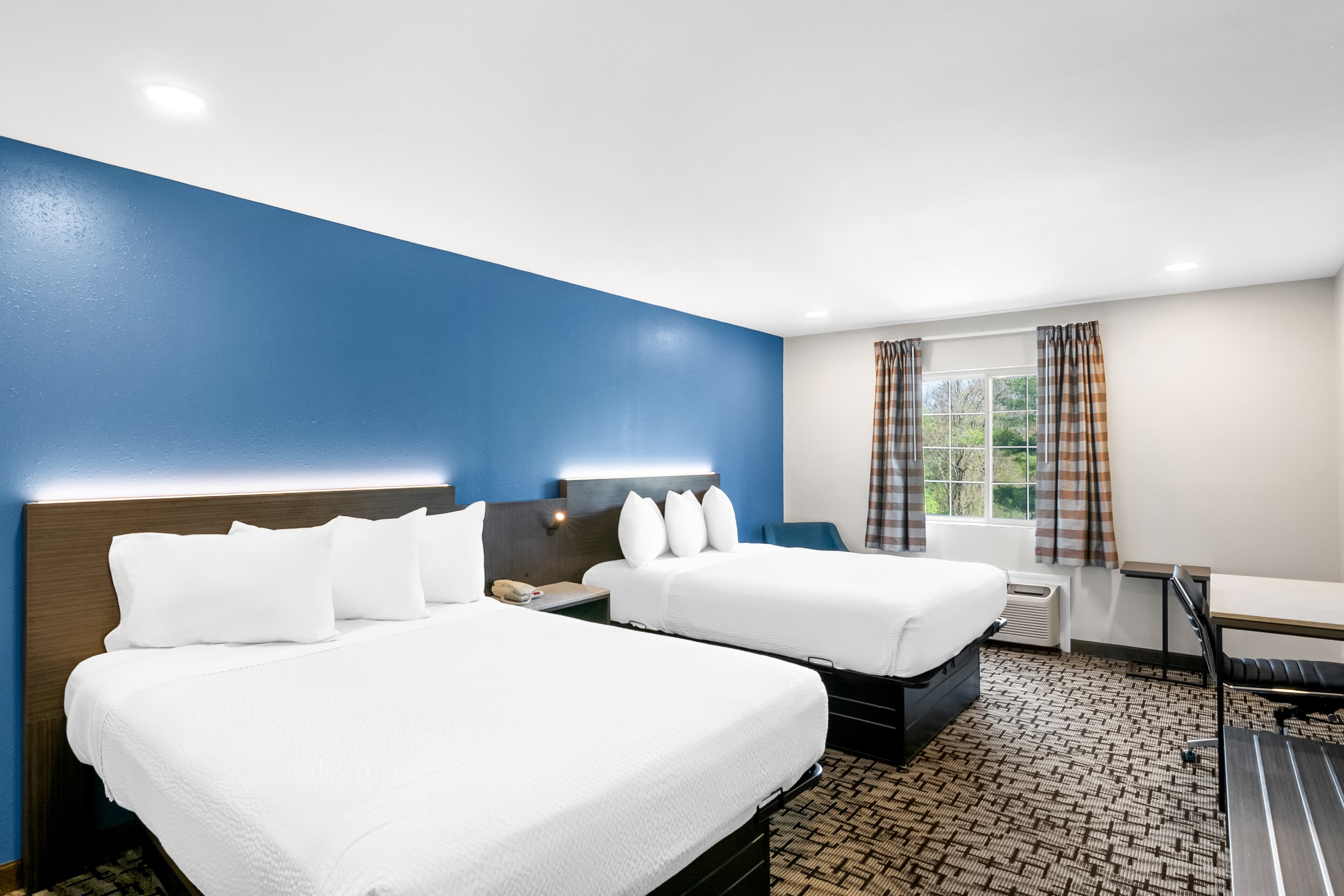 Econo Lodge Bethel - Danbury — 18