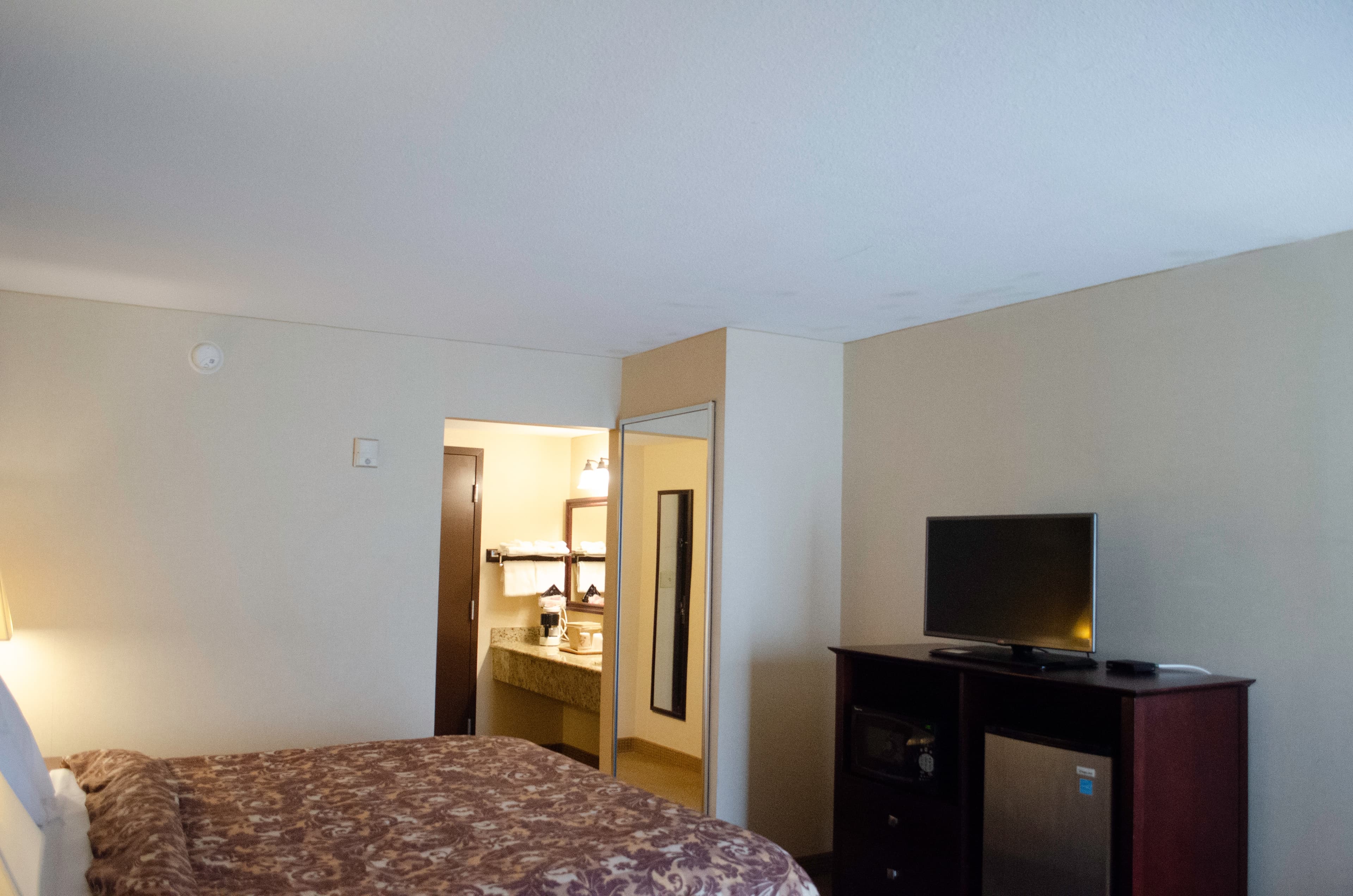 Rodeway Inn & Suites East Windsor — 11