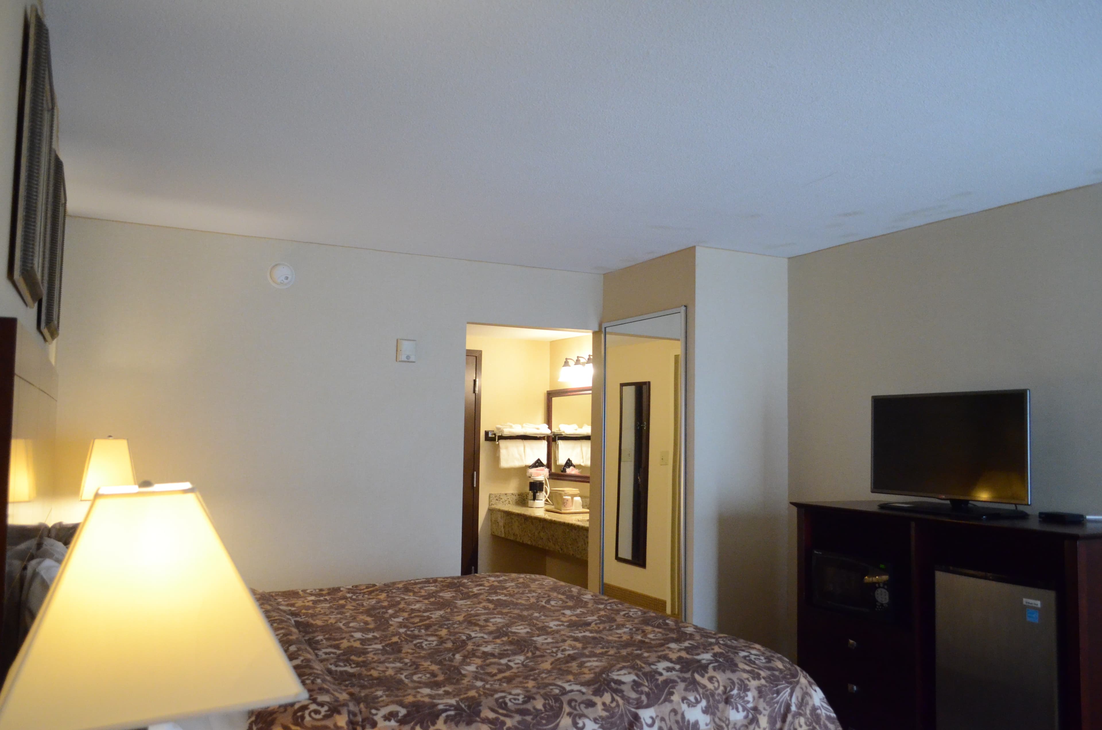 Rodeway Inn & Suites East Windsor — 13