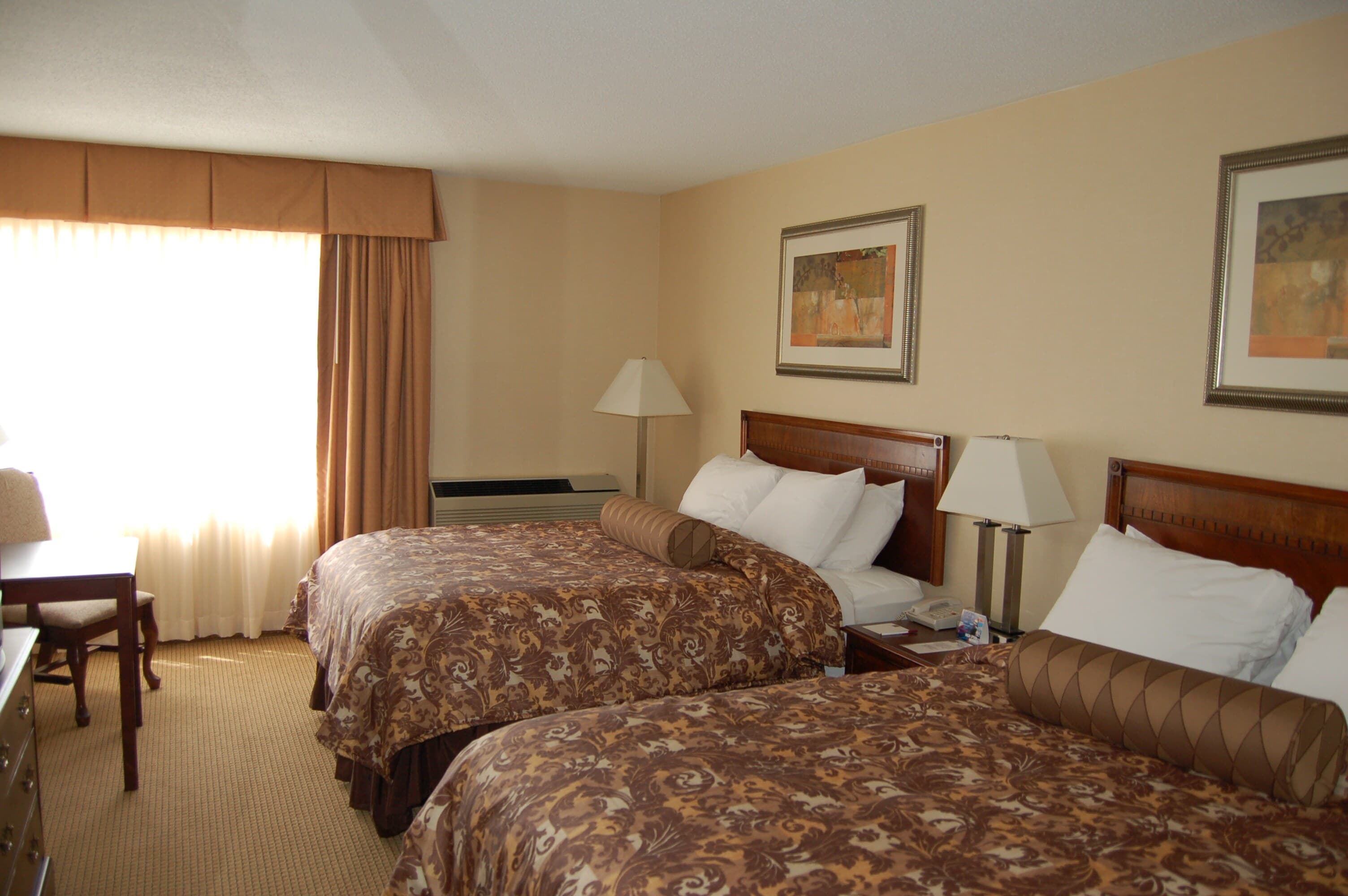 Rodeway Inn & Suites East Windsor - Image 2