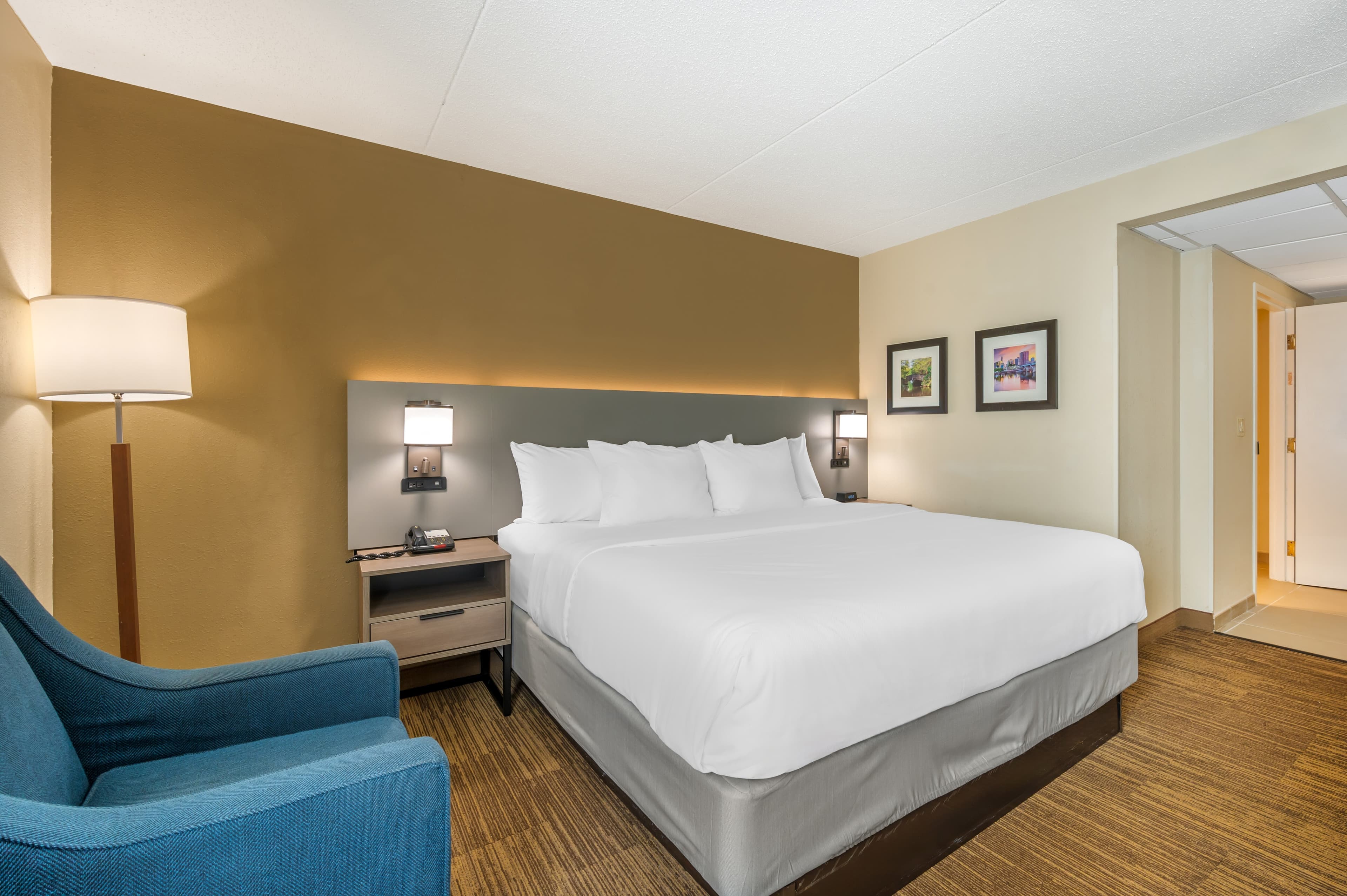 Comfort Inn & Suites East Hartford - Hartford - Image 3