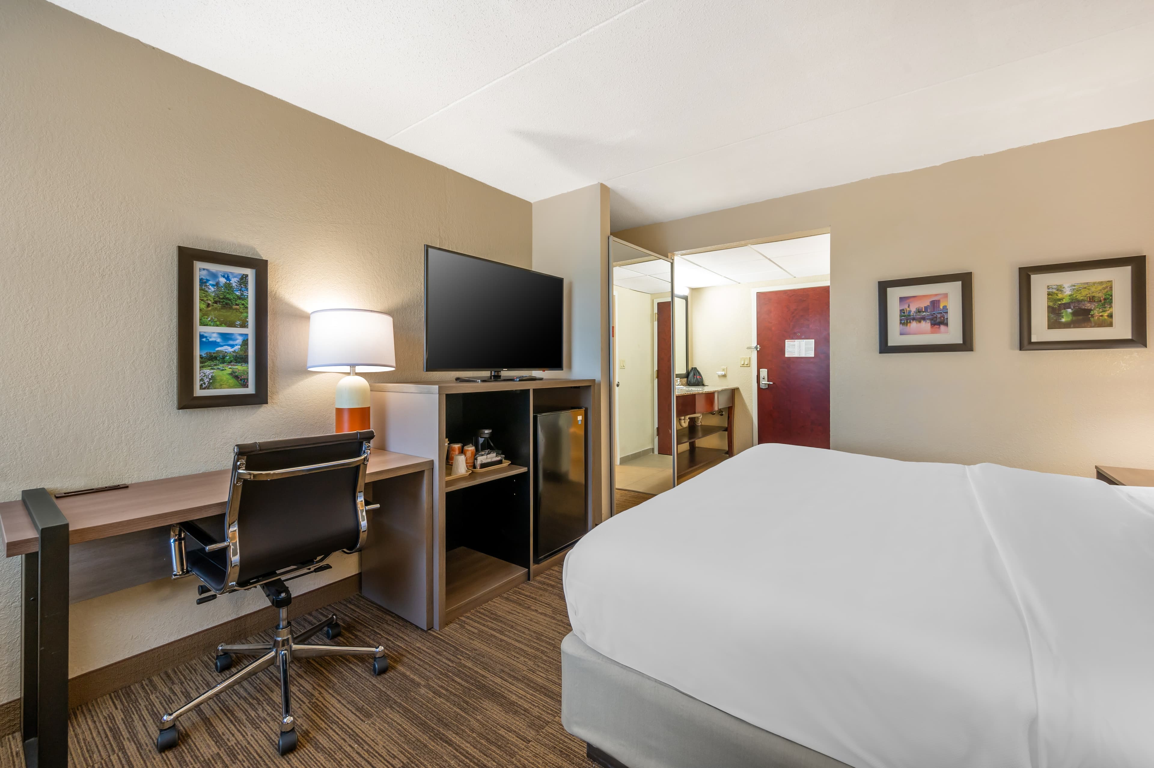 Comfort Inn & Suites East Hartford - Hartford — 12