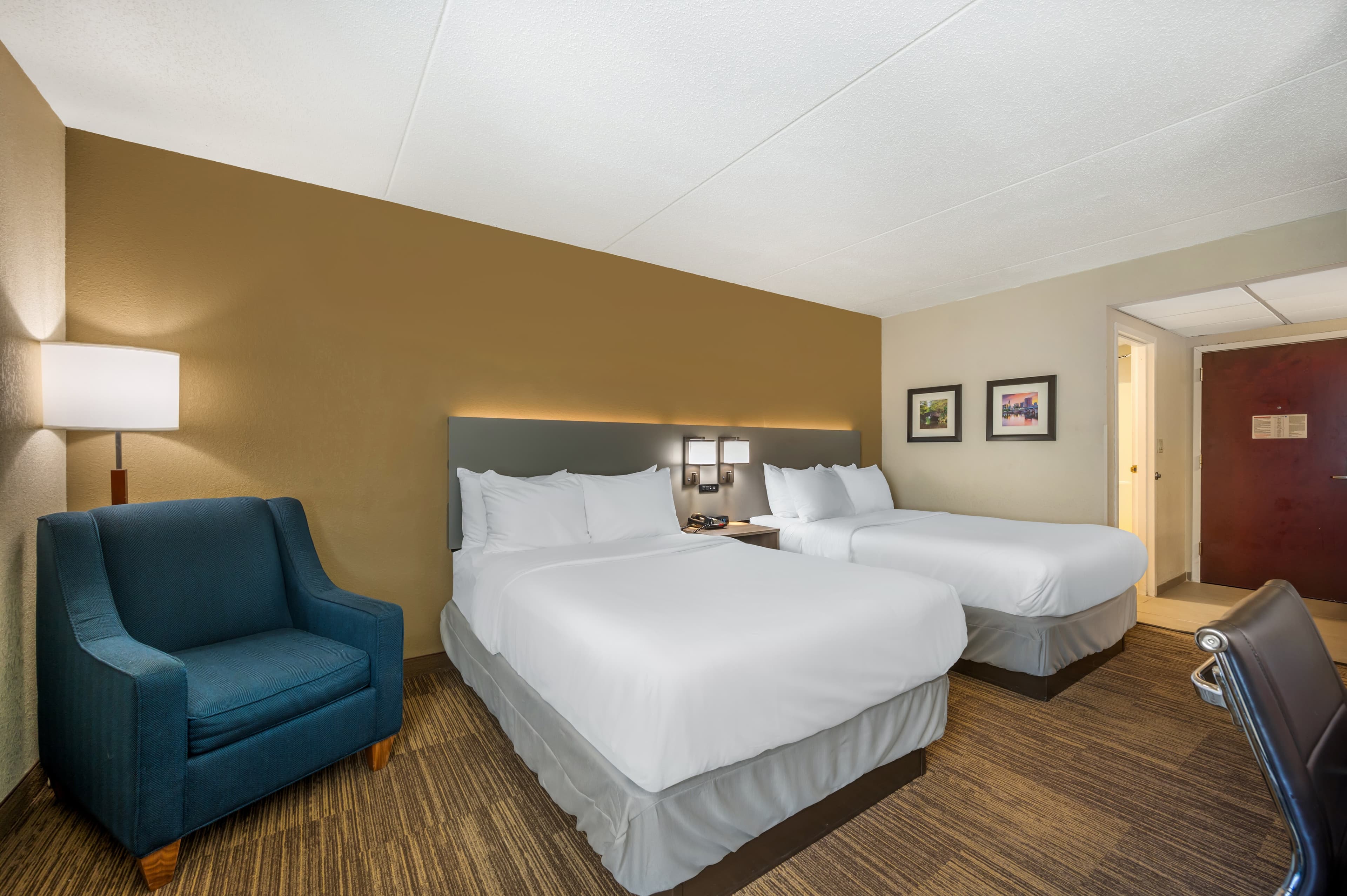 Comfort Inn & Suites East Hartford - Hartford — 8