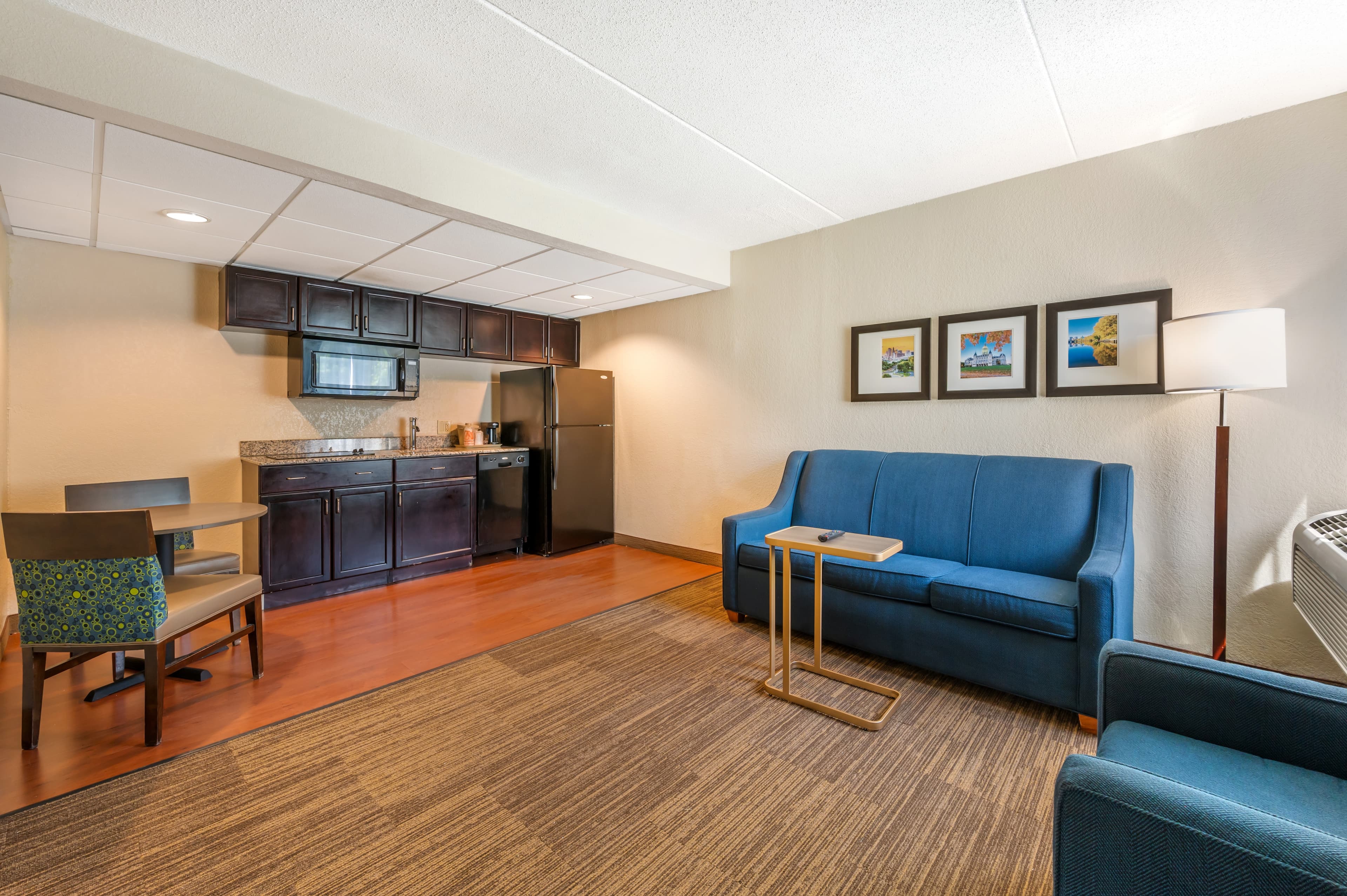 Comfort Inn & Suites East Hartford - Hartford — 24