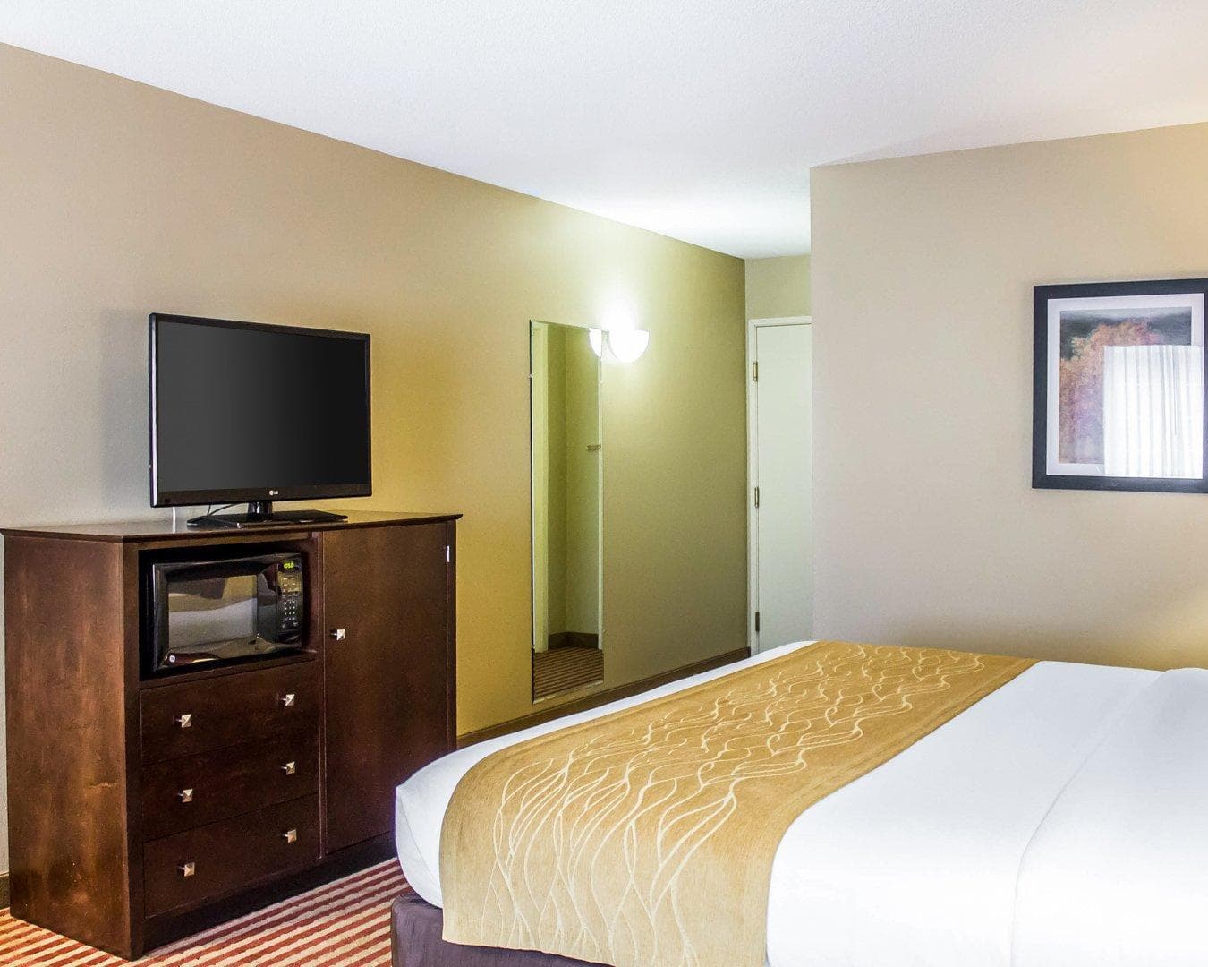 Comfort Inn & Suites Dayville - Killingly Industrial Park — 9