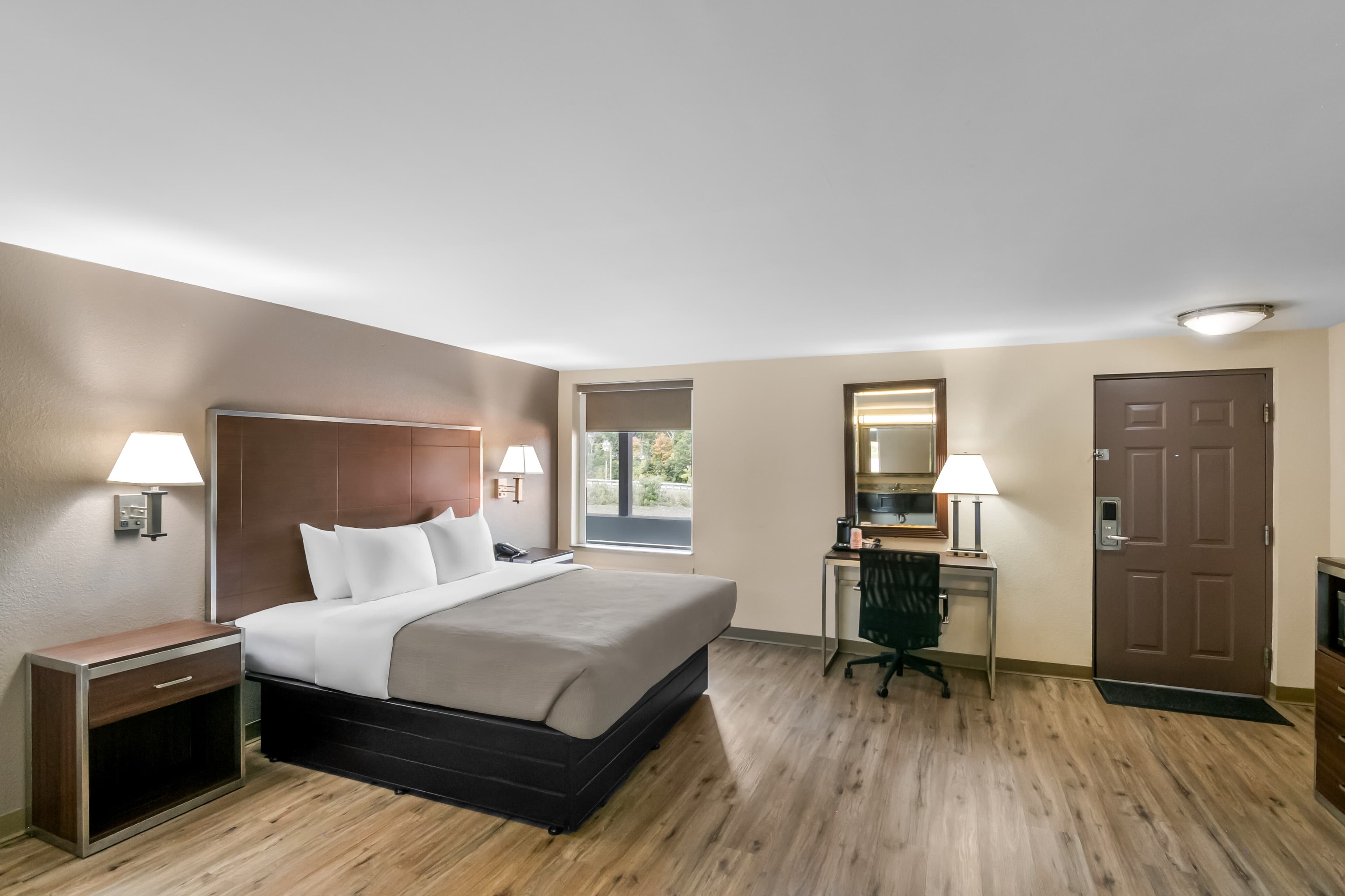 Quality Inn Waterbury East — 8