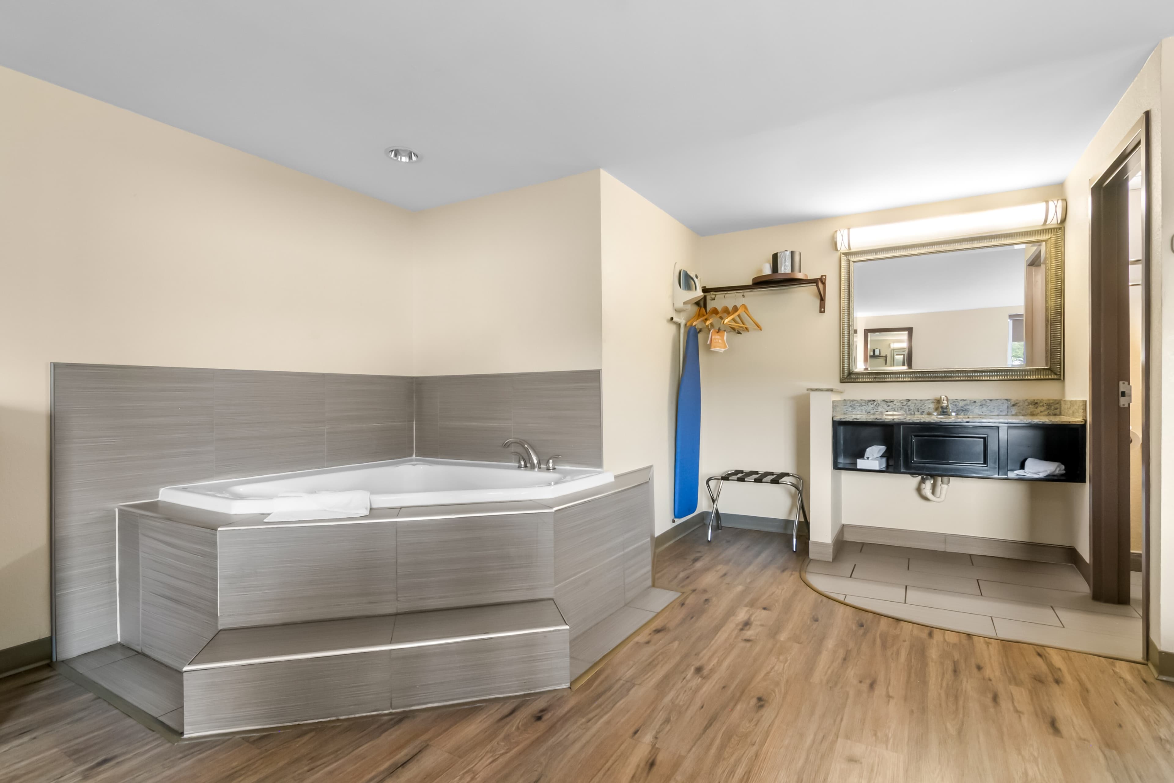 Quality Inn Waterbury East — 10