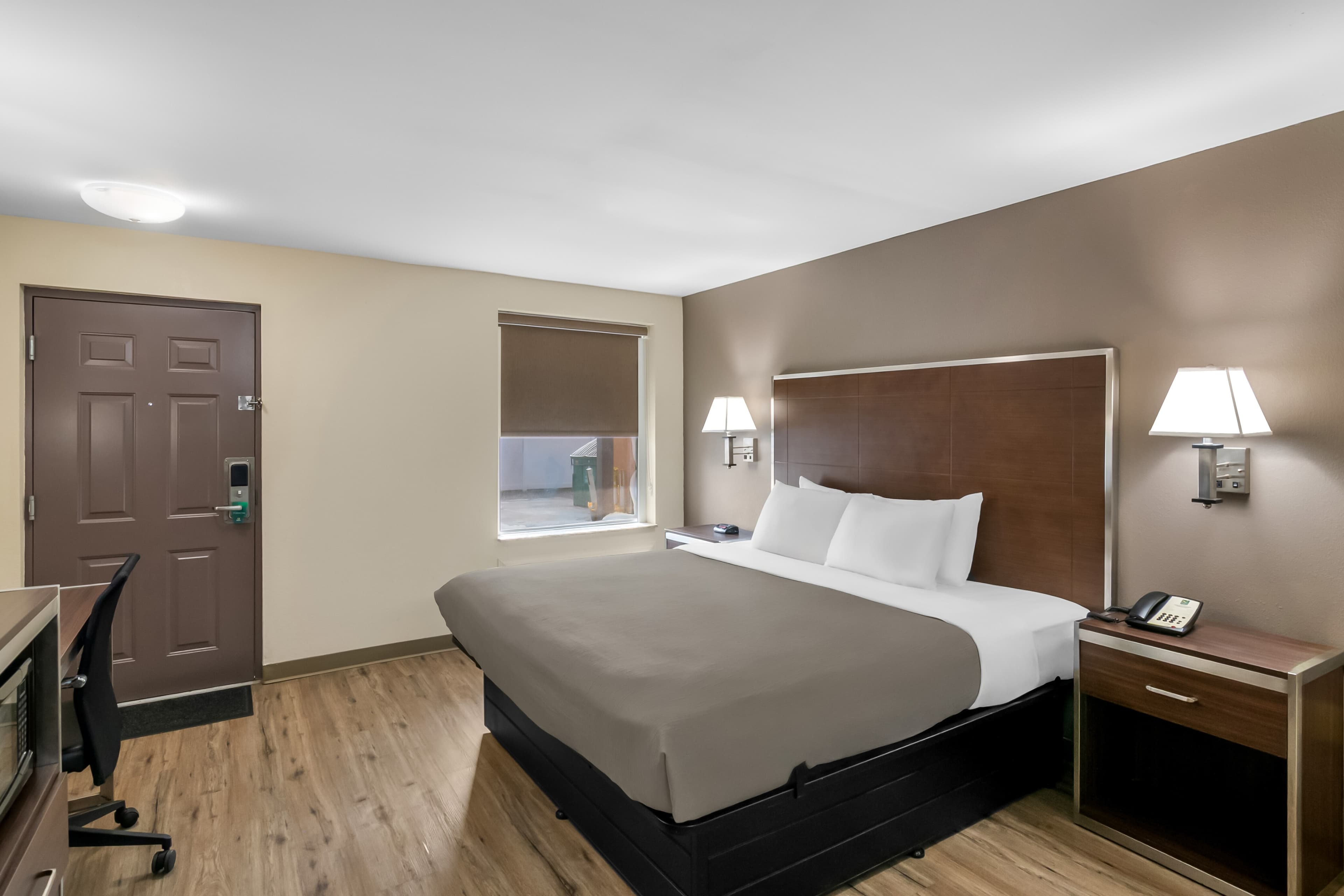Quality Inn Waterbury East — 13