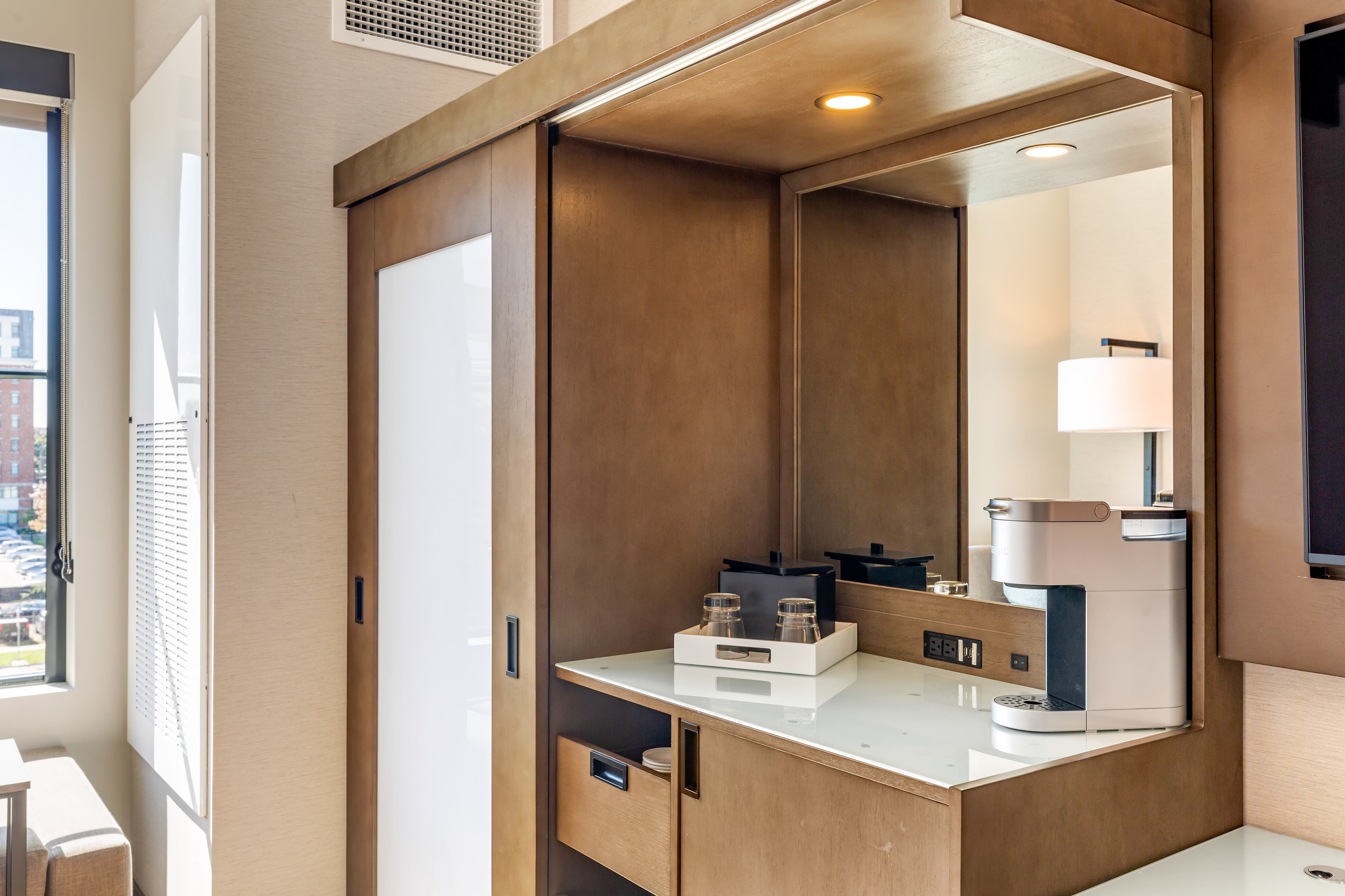 Cambria Hotel New Haven University Area — 27