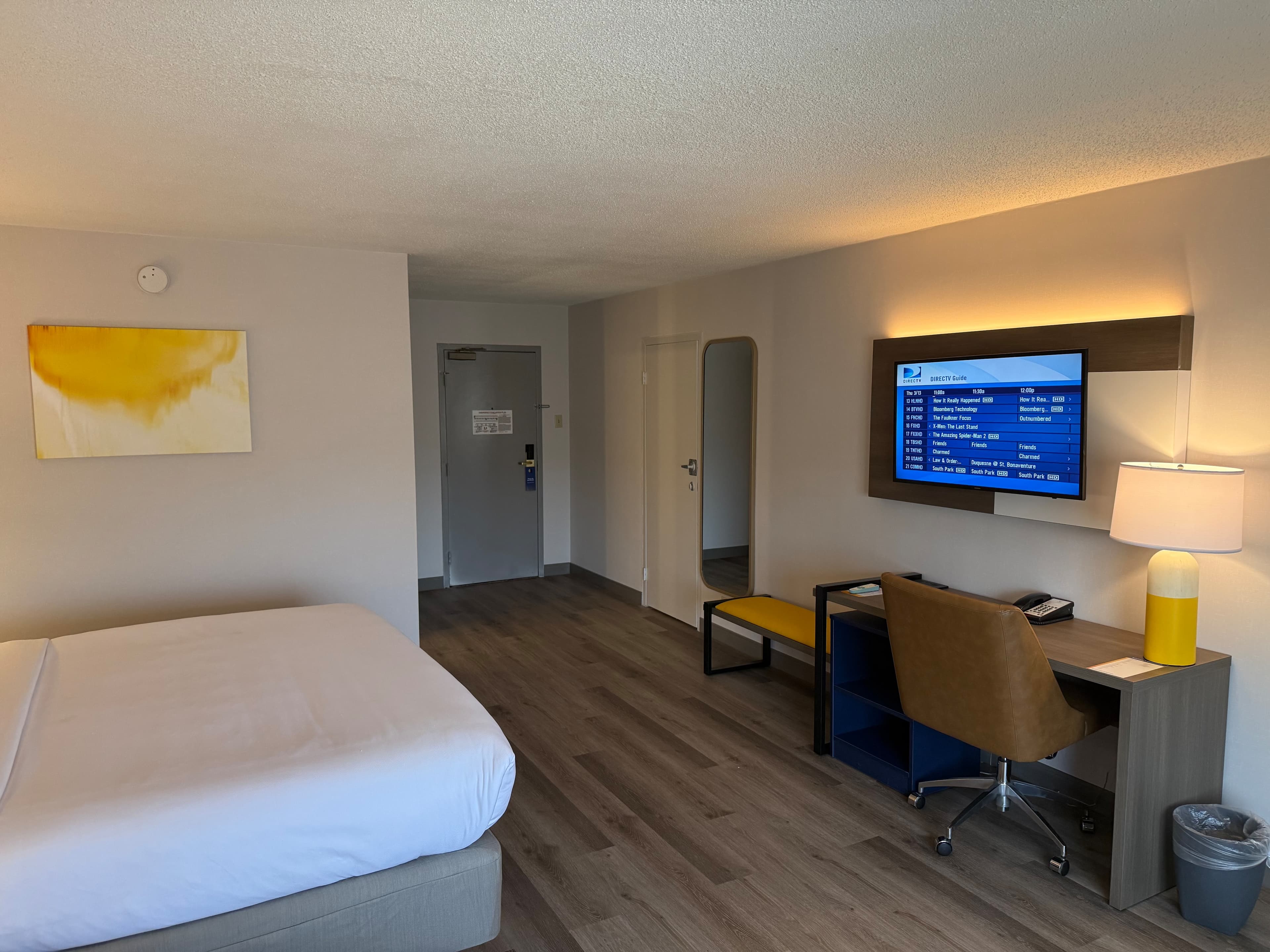 Comfort Inn & Suites Danbury-Bethel - Image 2