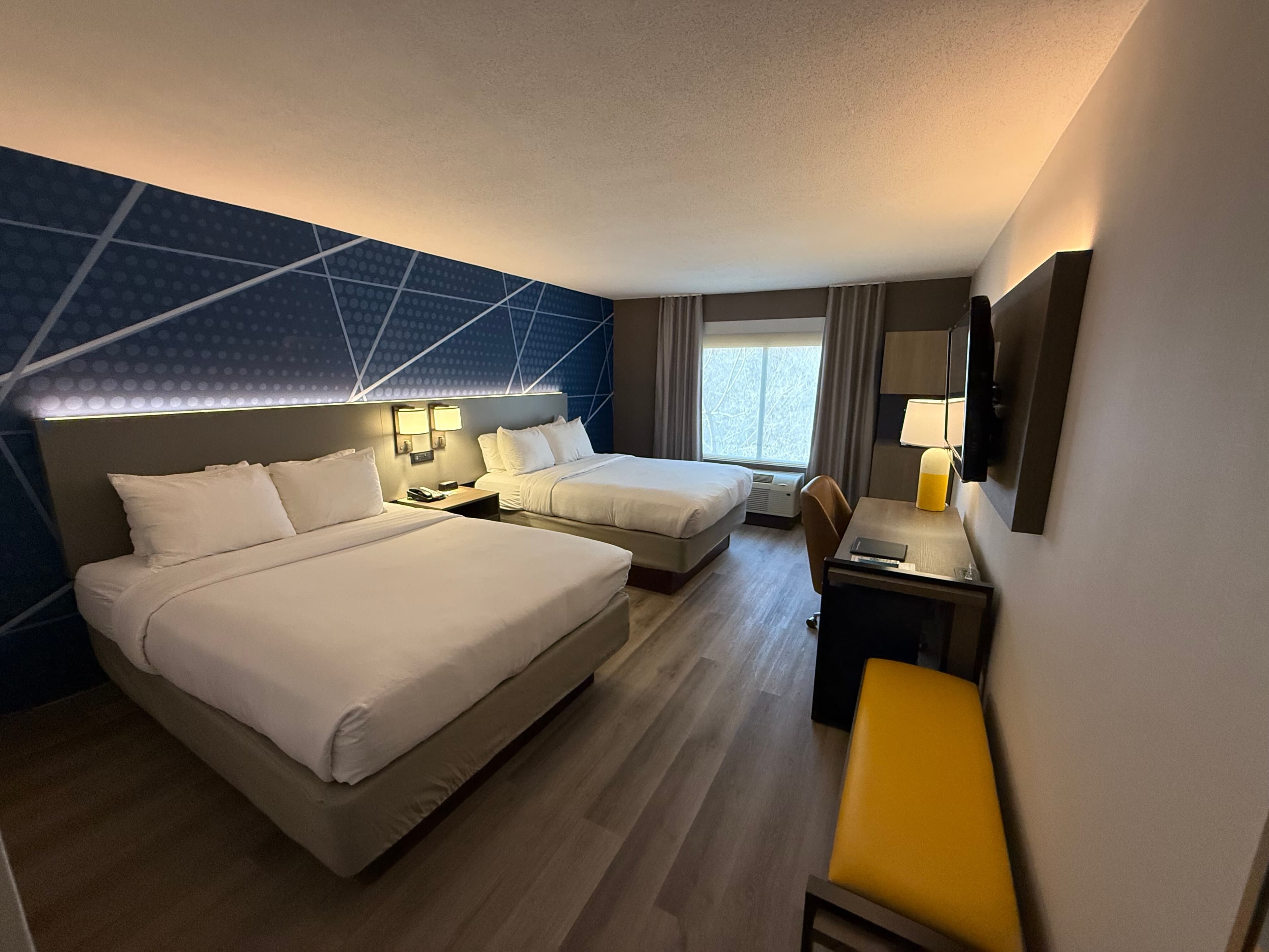 Comfort Inn & Suites Danbury-Bethel — 8