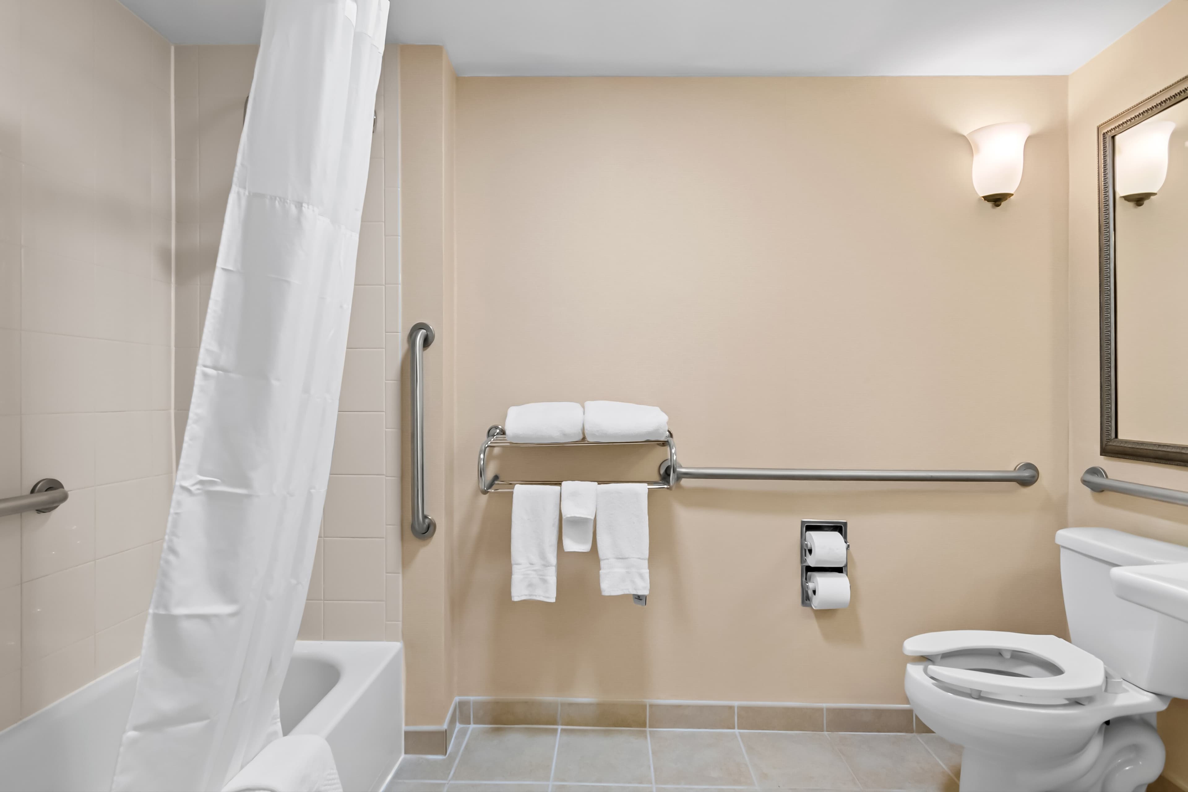 Clarion Inn North Haven - New Haven North — 7