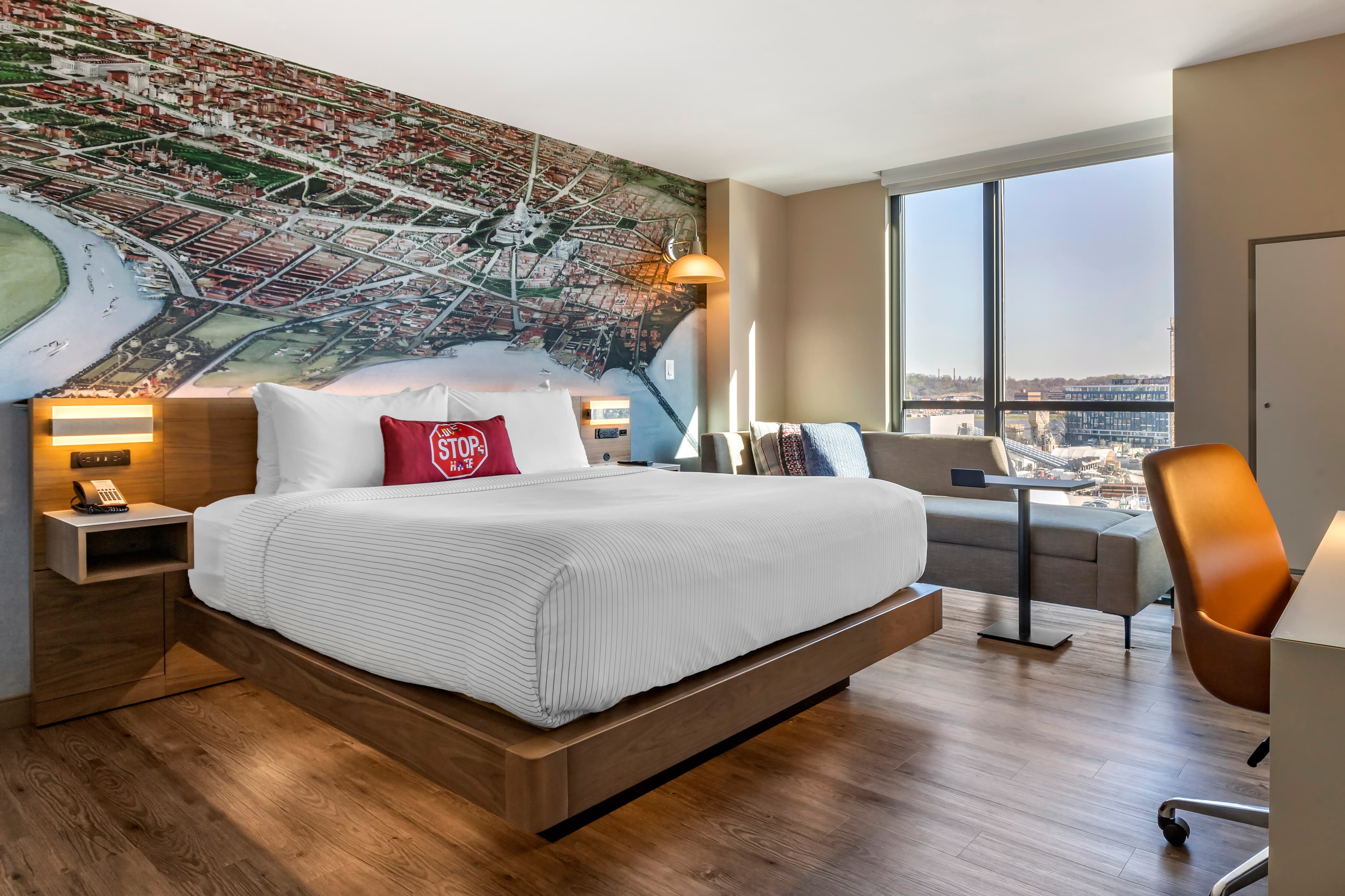 Cambria Hotel Washington D.C. Navy Yard Riverfront - Image 3