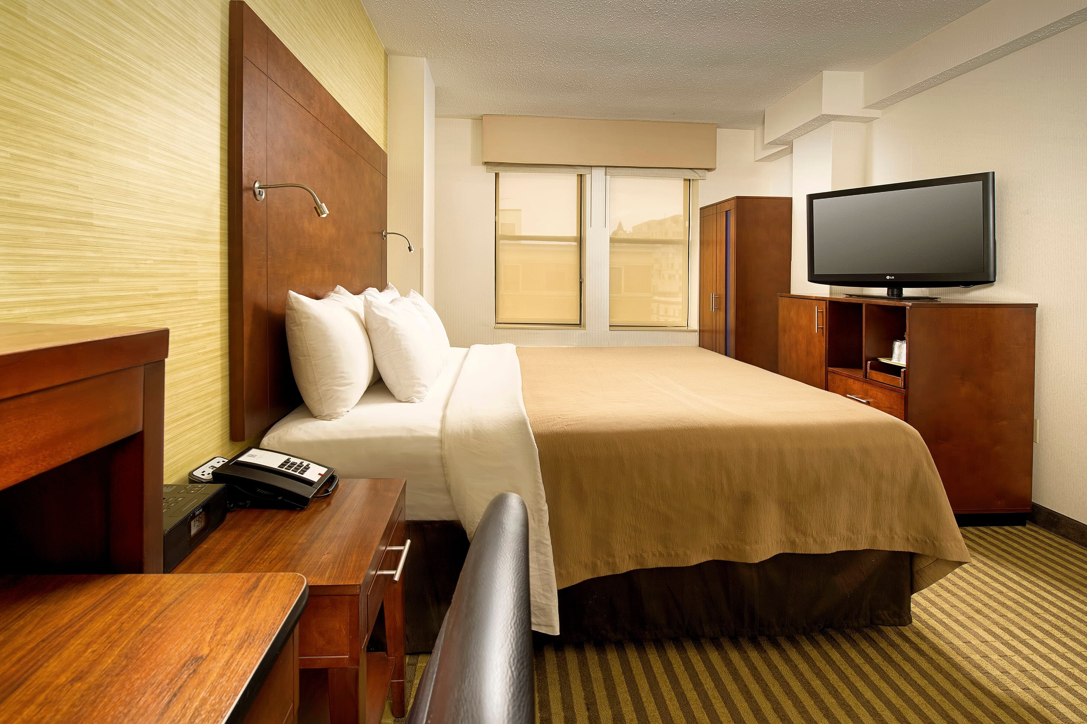 Comfort Inn Downtown DC/Convention Center - Image 2