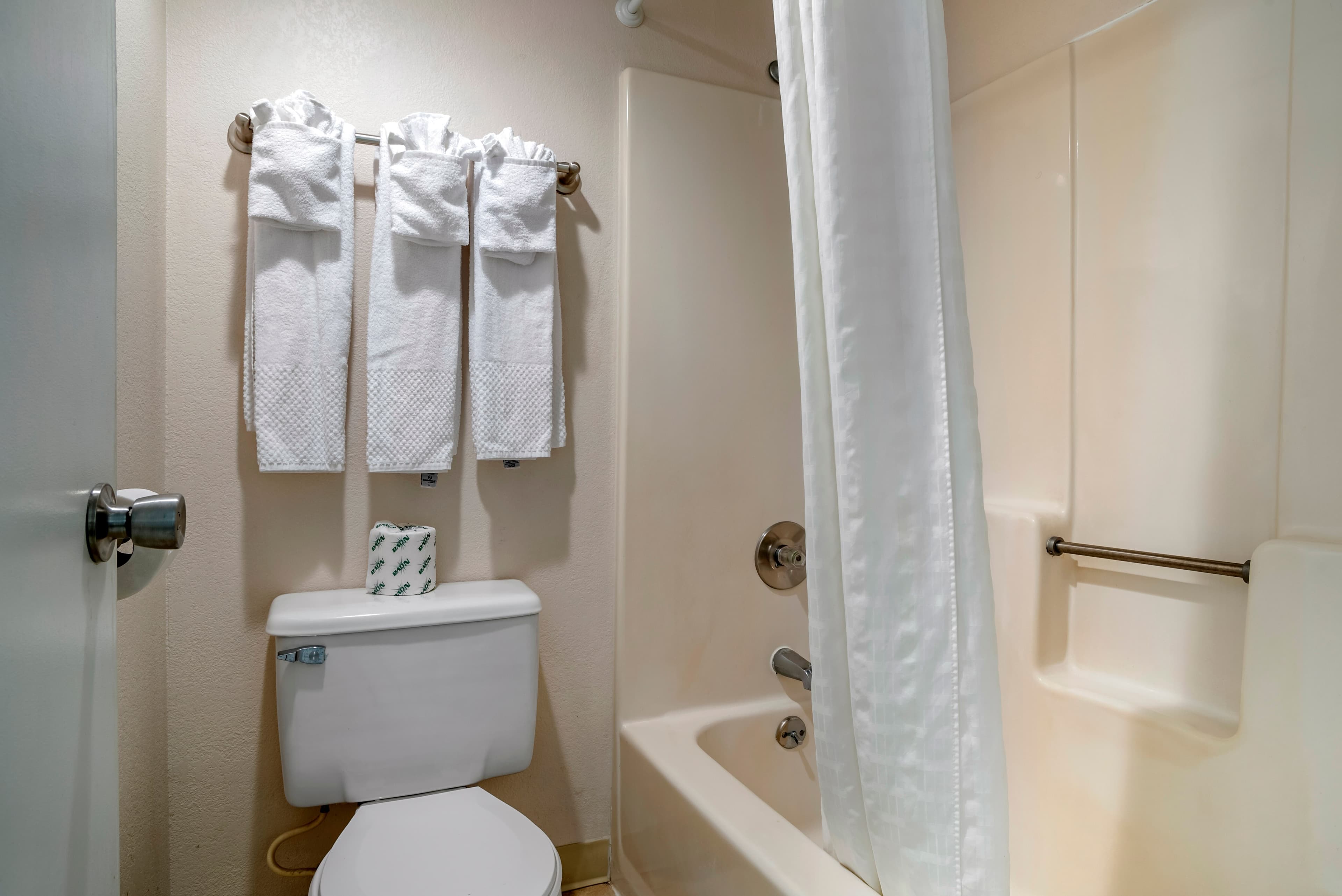 Econo Lodge Inn & Suites Rehoboth Beach - Image 5