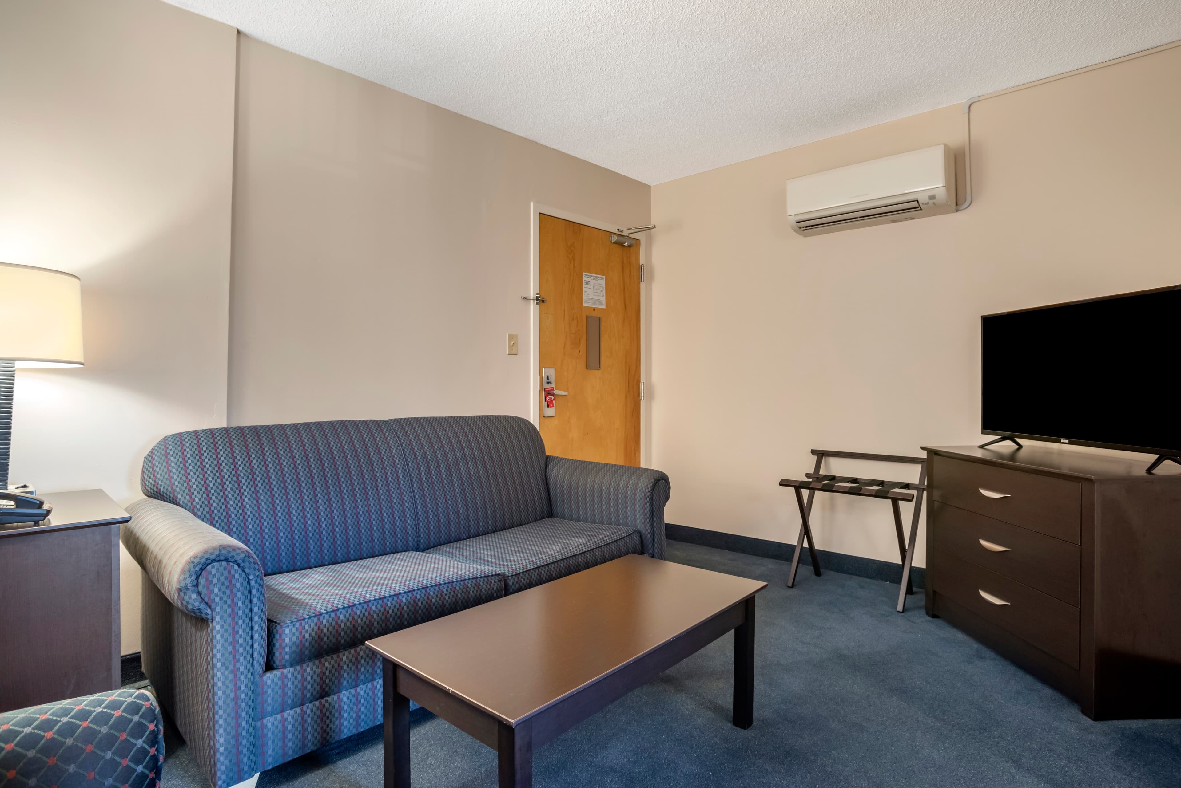 Econo Lodge Inn & Suites Rehoboth Beach — 35