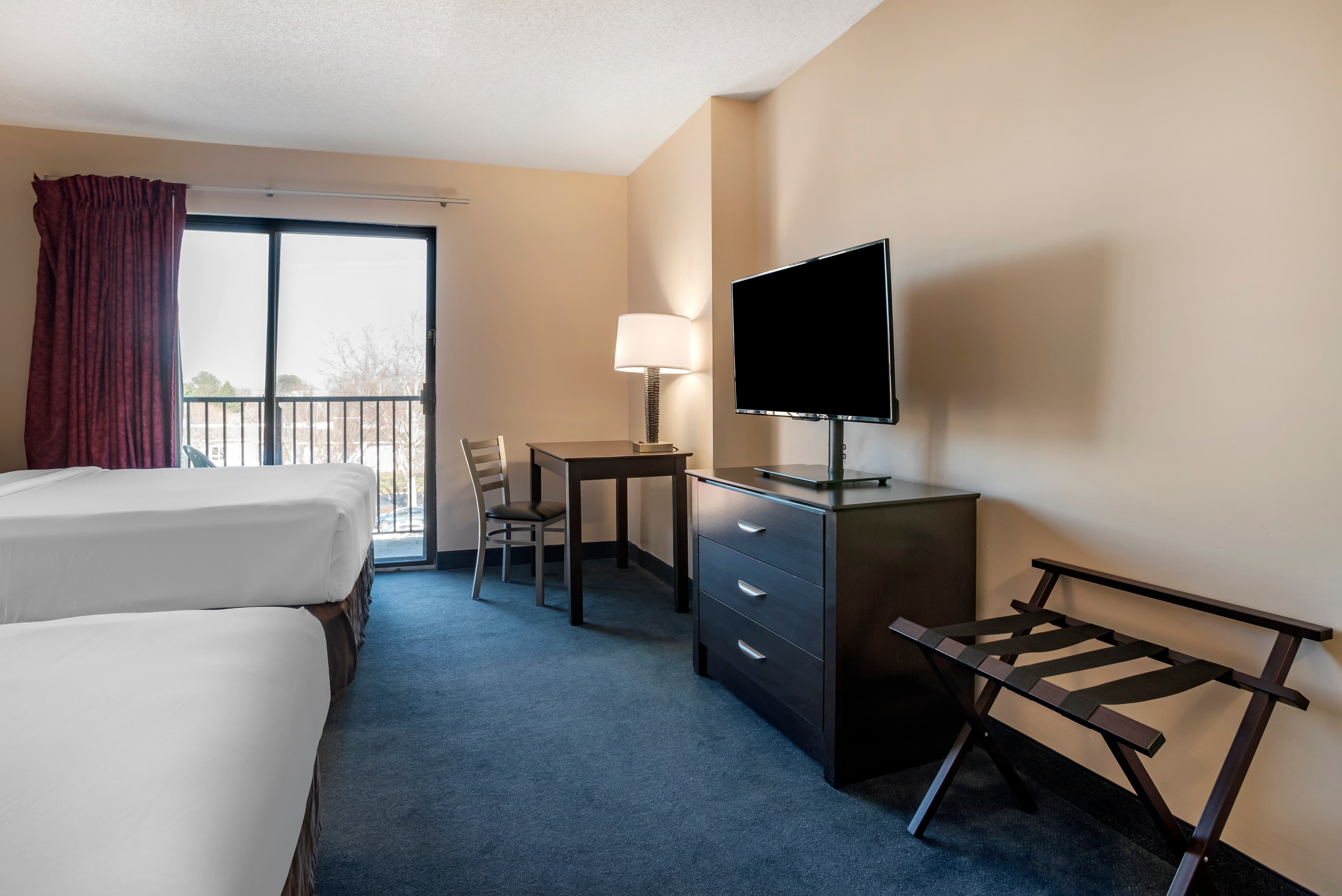 Econo Lodge Inn & Suites Rehoboth Beach — 36
