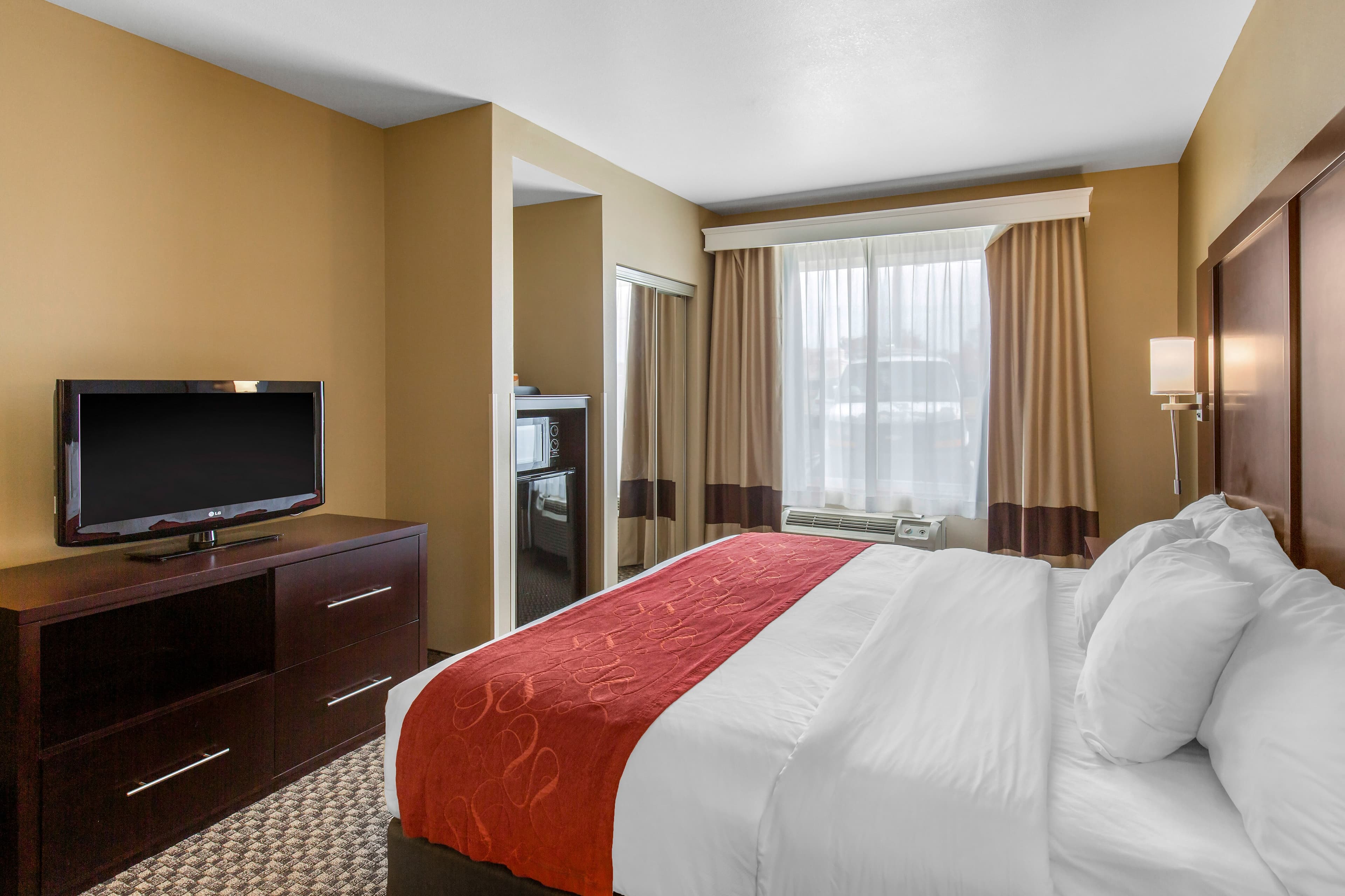 Comfort Suites Seaford - Image 4