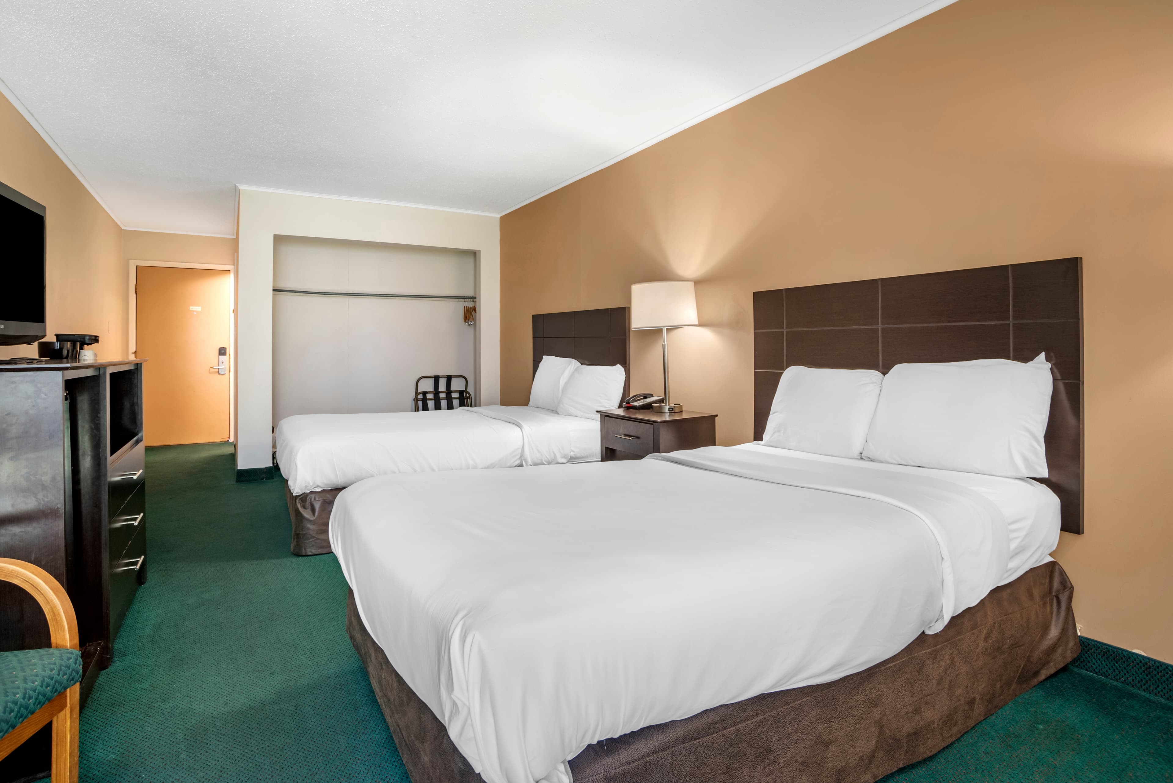 Rodeway Inn & Suites Rehoboth Beach - Image 2