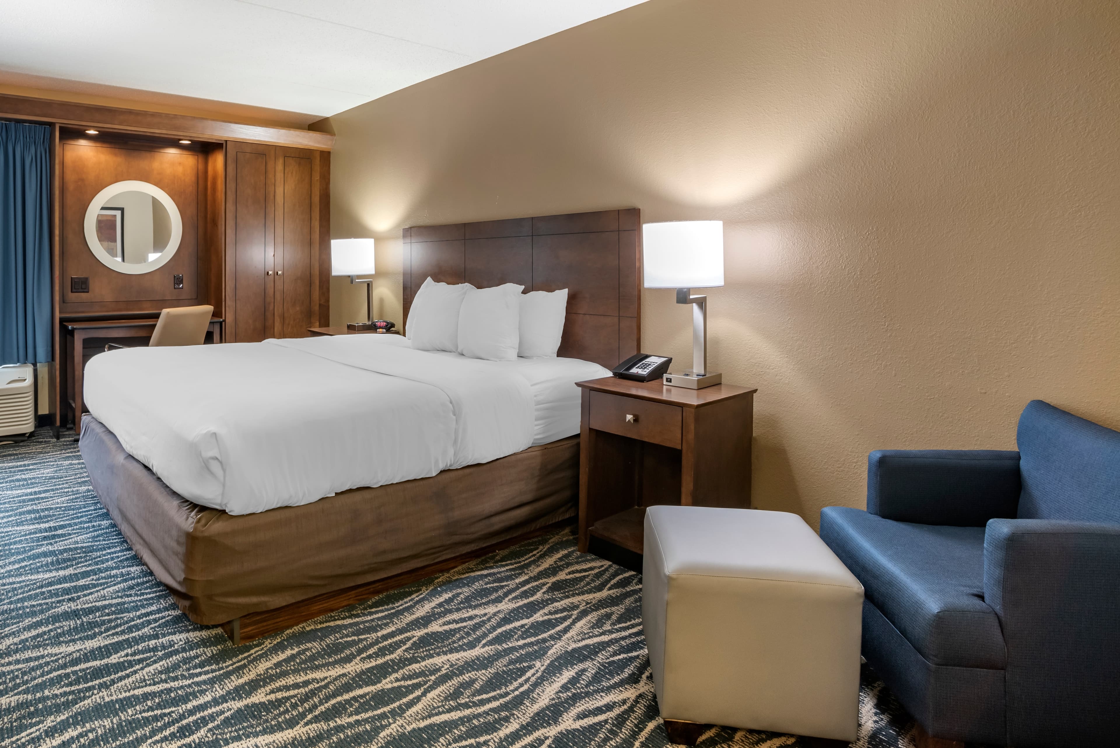 Comfort Inn & Suites Newark - Wilmington — 10