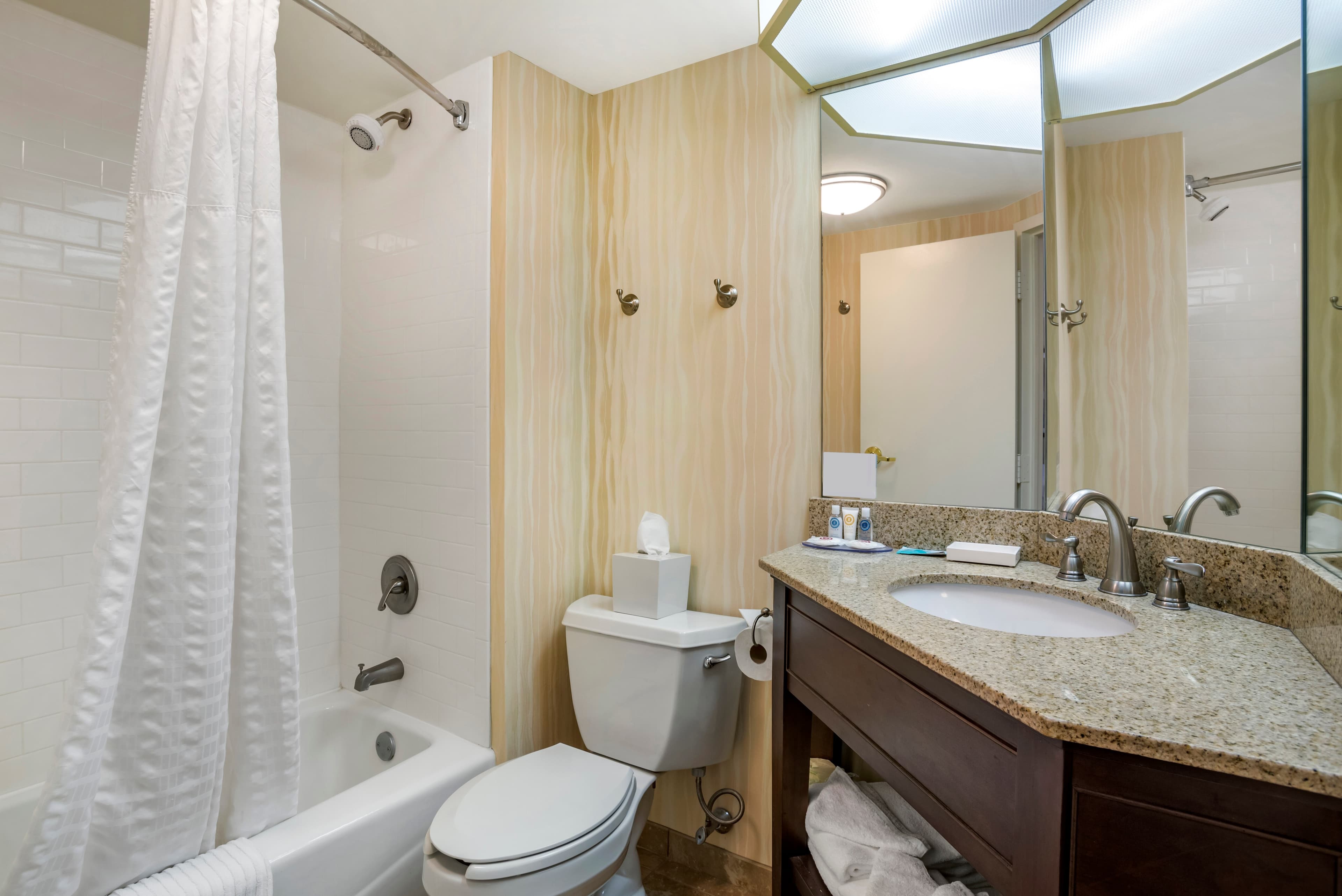 Comfort Inn & Suites Newark - Wilmington — 13