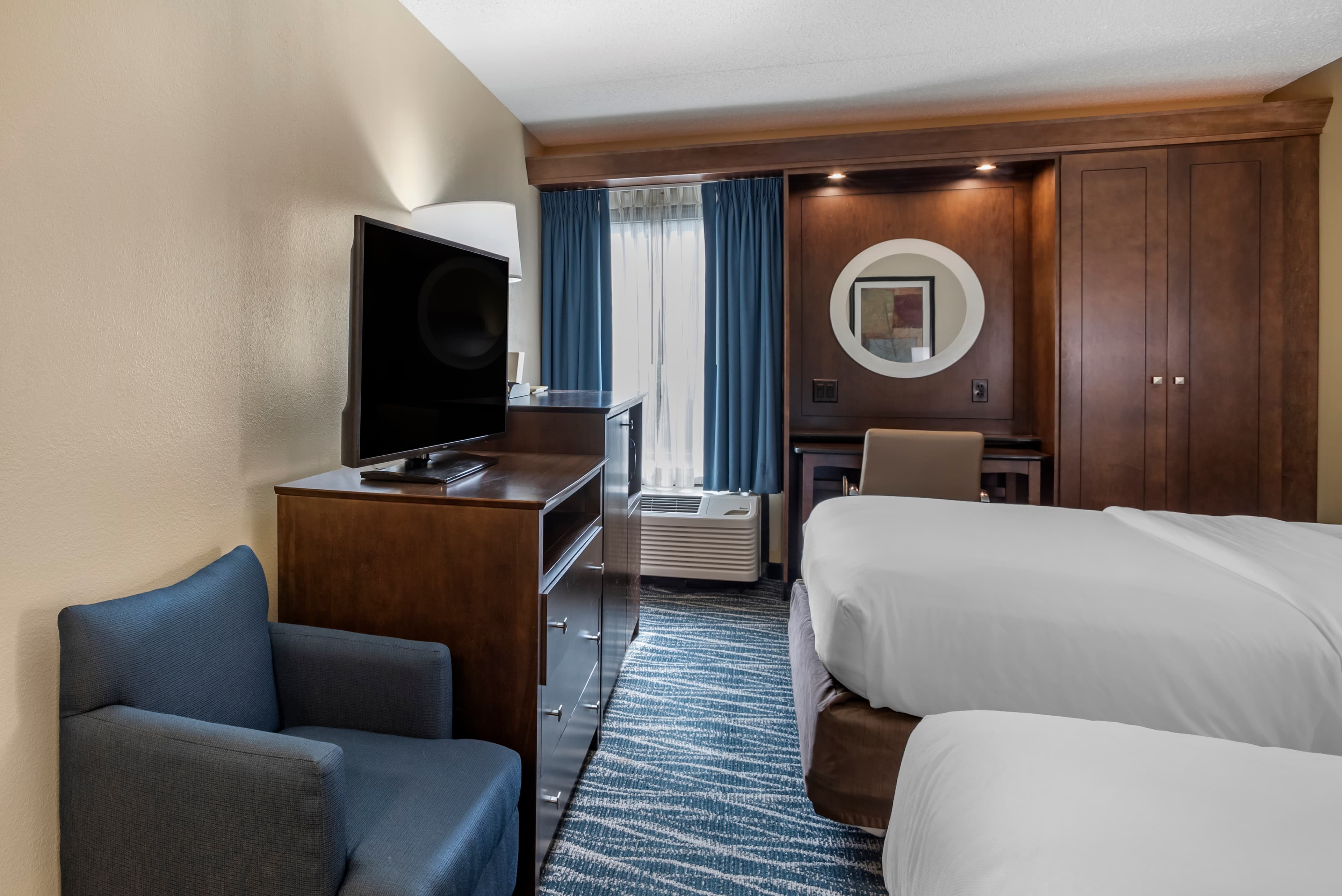 Comfort Inn & Suites Newark - Wilmington — 18