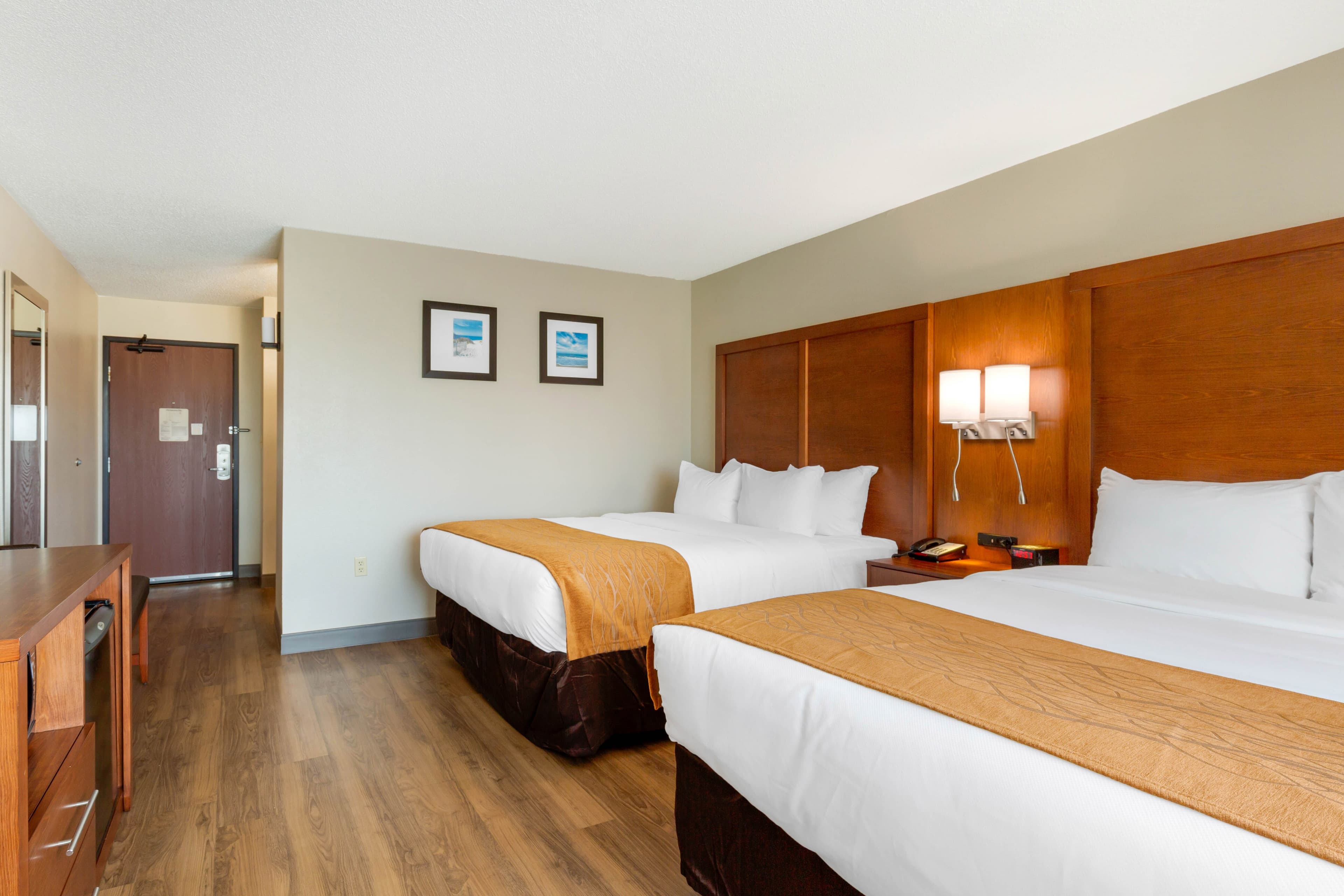 Comfort Inn & Suites Milford — 12