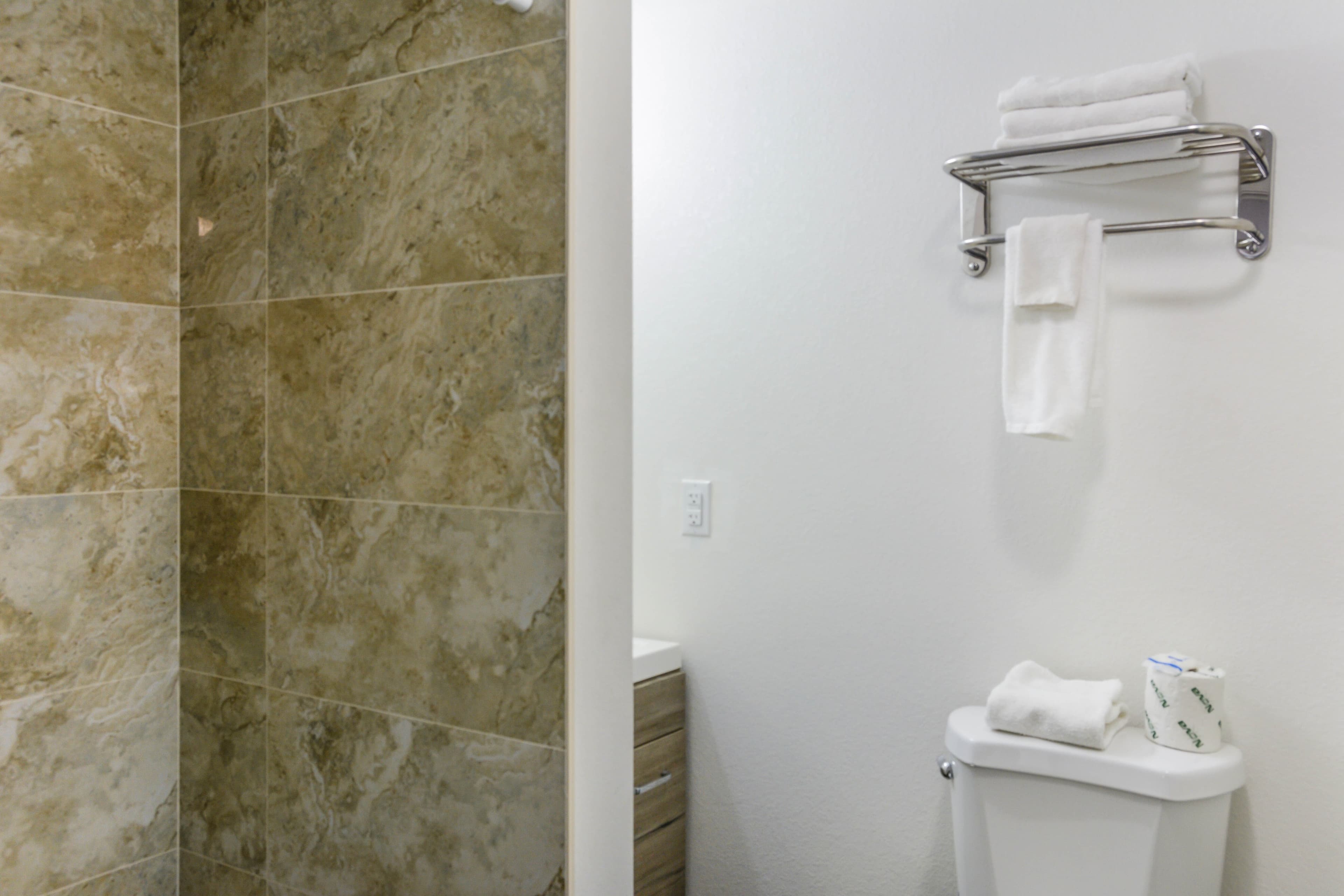 Rodeway Inn Milford — 9