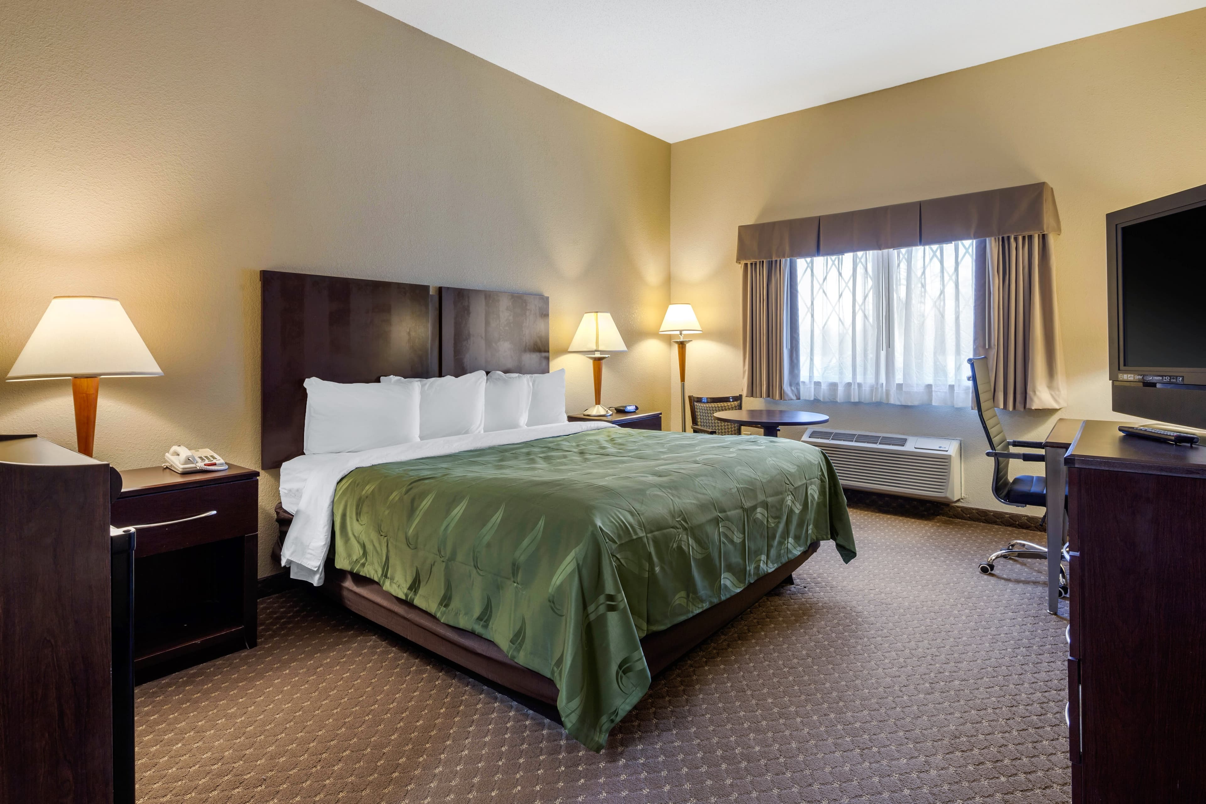 Quality Inn Smyrna - Image 2