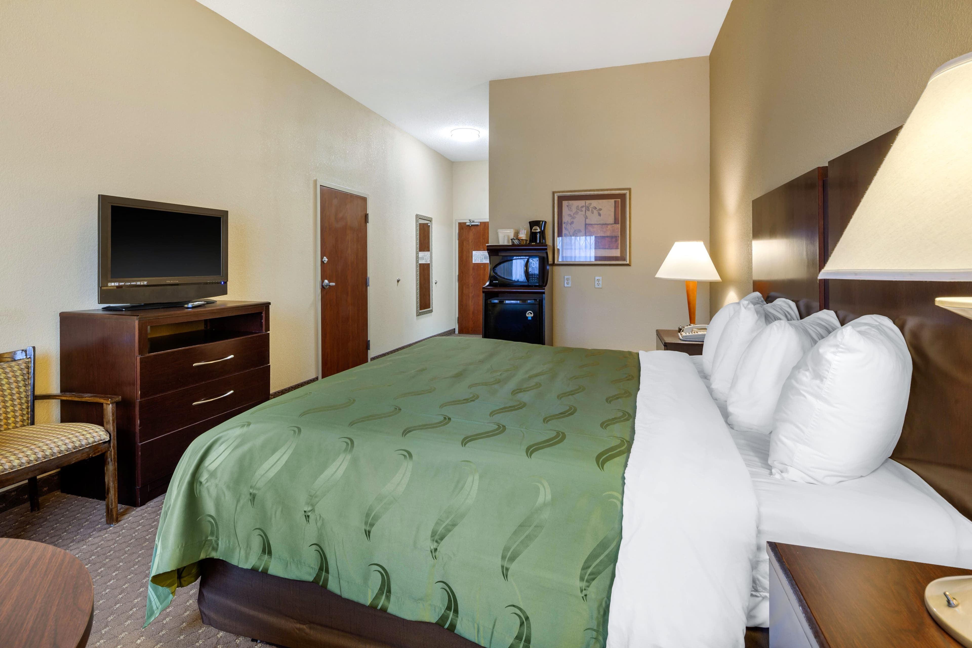 Quality Inn Smyrna - Image 5